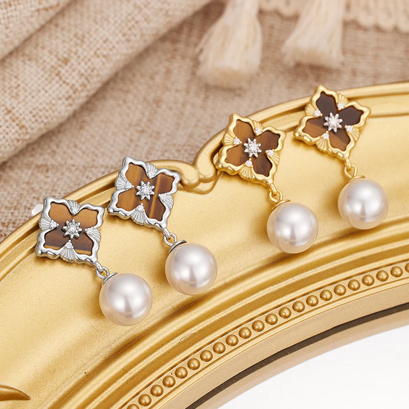 Vintage Clover Swarovski Pearl Drop Earrings