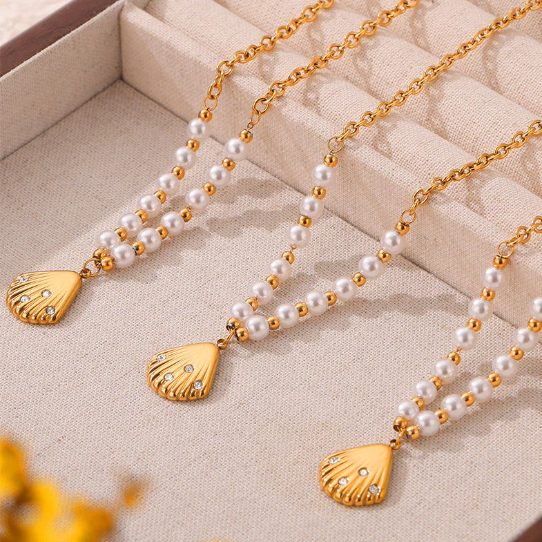 Influencer Statement Shell Pendant Necklace Earrings Set