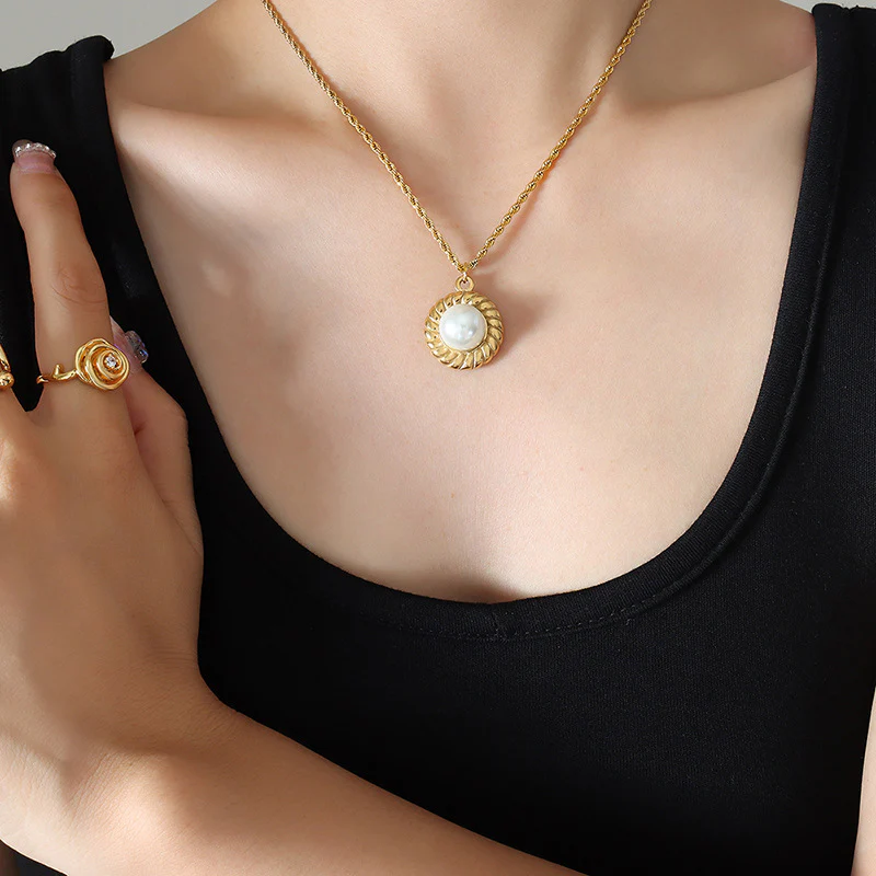 18K Plated Gold Ehancer Pearl Pendant Necklace