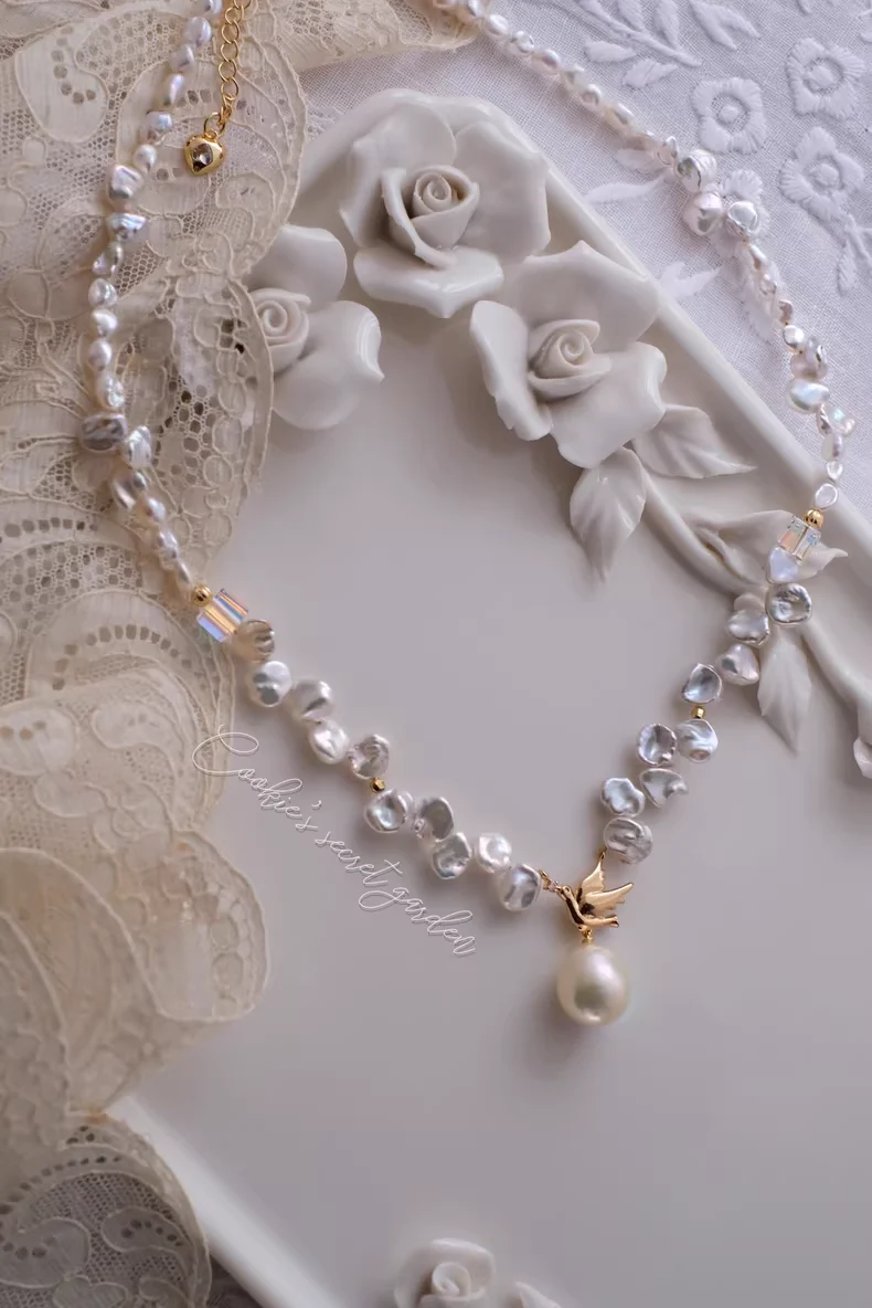 【Monet Garden Collection】 Handmade Flying Bird Baroque Pearl Necklace