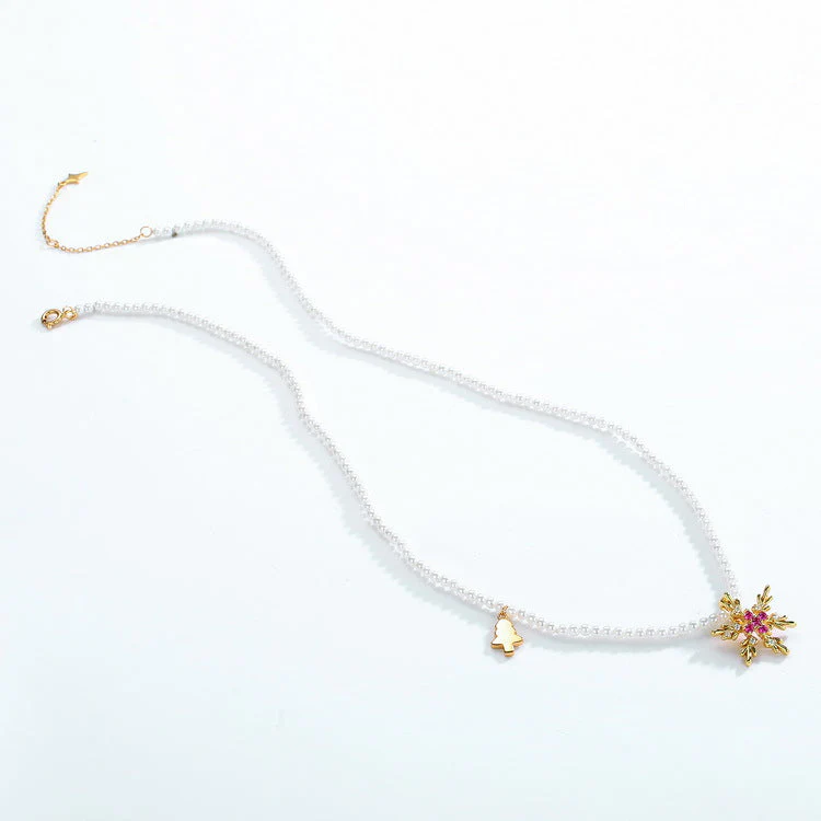 Snowflake Tiny Pearl Necklace