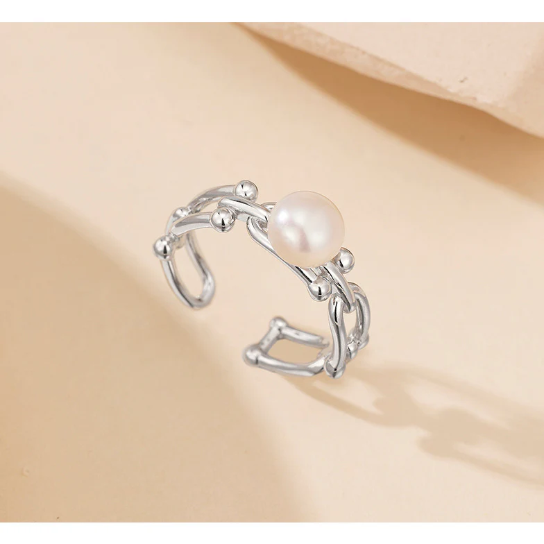 Fashion Horseshoe Pearl Ring