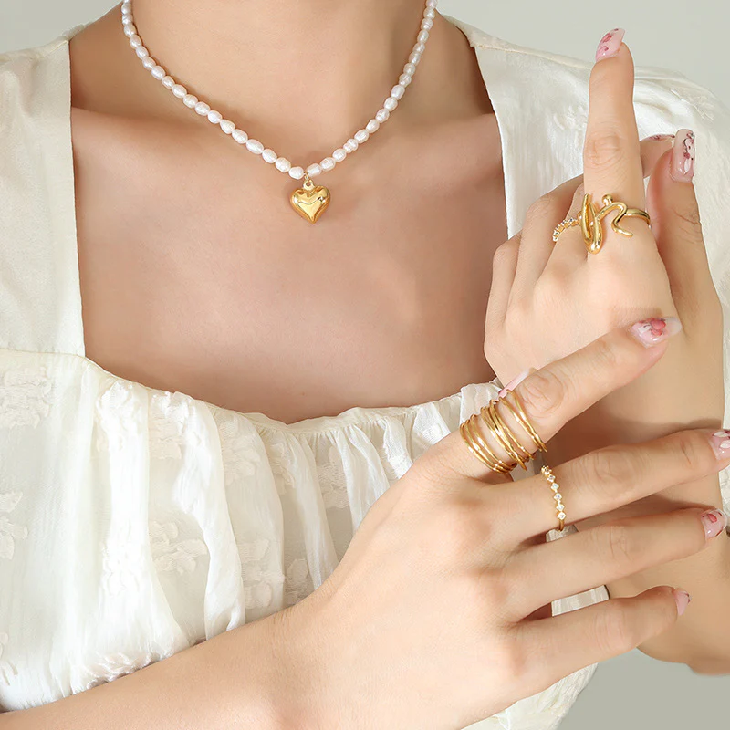 Gold Heart Pendant Necklace