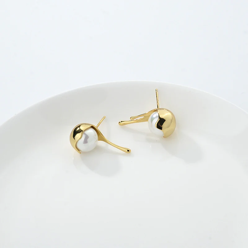 Lava Style Pearl Earrings