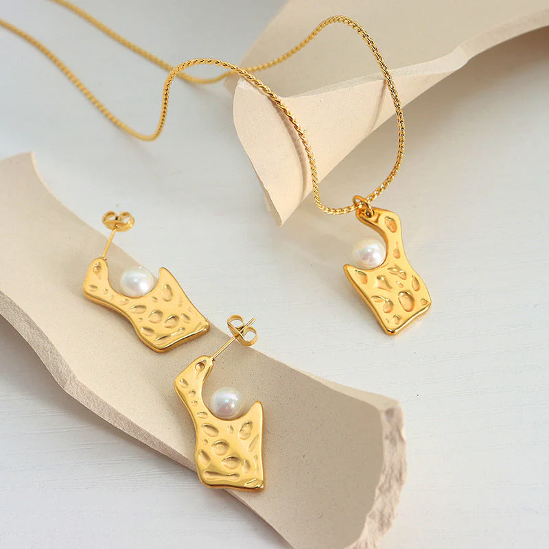 Geometric Irregular Debossed Pearl Inlay Pendant Necklace and Earring Set