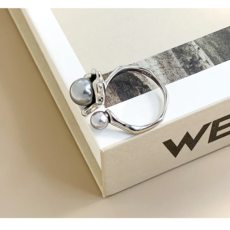 Personality Grey Pearl Ring