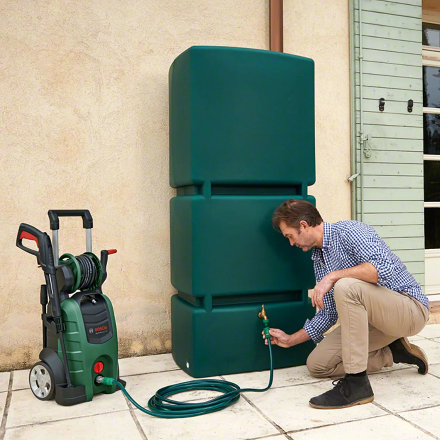 Bosch AdvancedAquatak 140 Hochdruckreiniger, 2100 W, 140 bar, 450 l/h, vielseitig, Zubehör & Aufbewahrungsfach inklusive