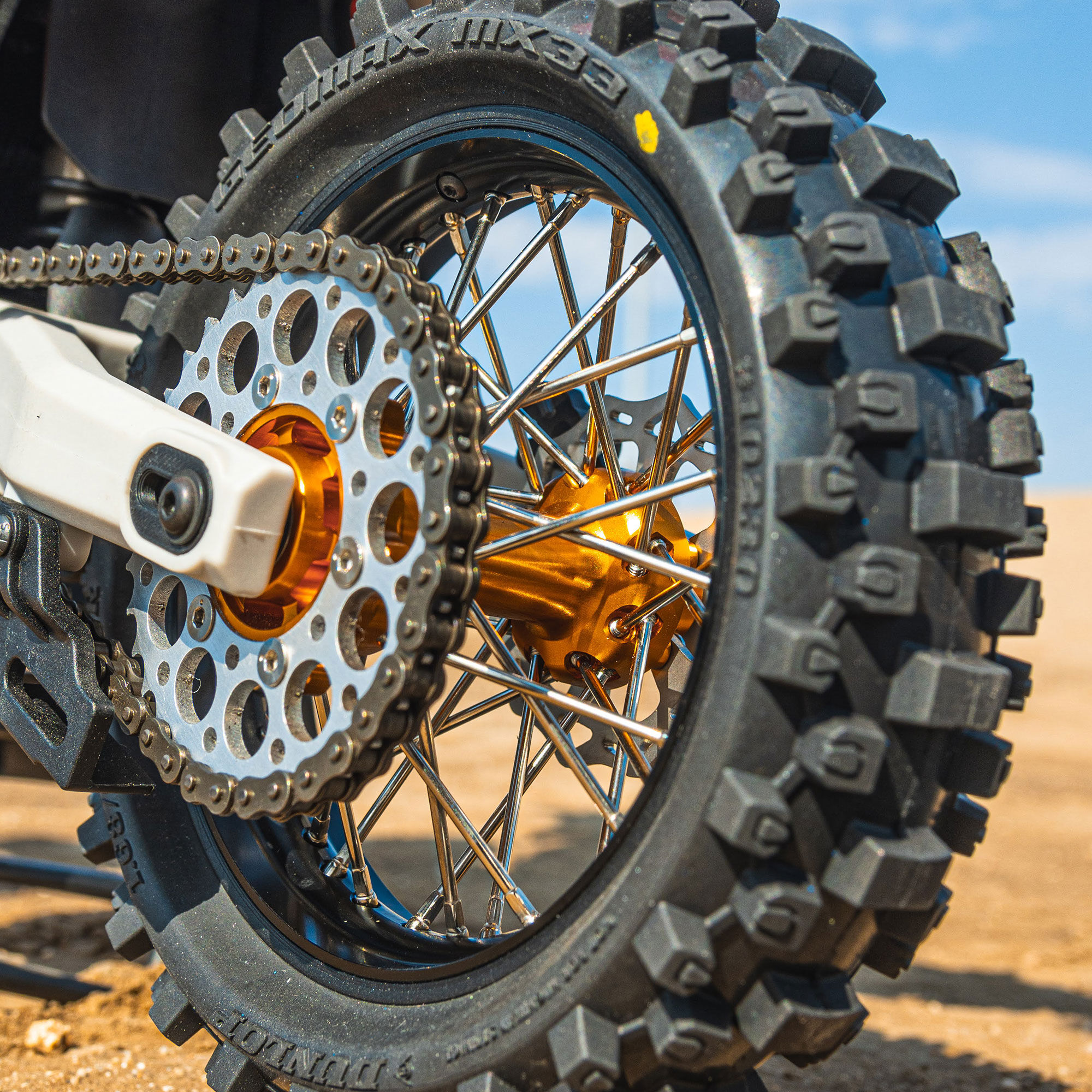 Pro-Line Racing 1/4 Pro-Spec Aluminum V2 Bead Rear Wheel Black/Gold (1): Promoto-MX