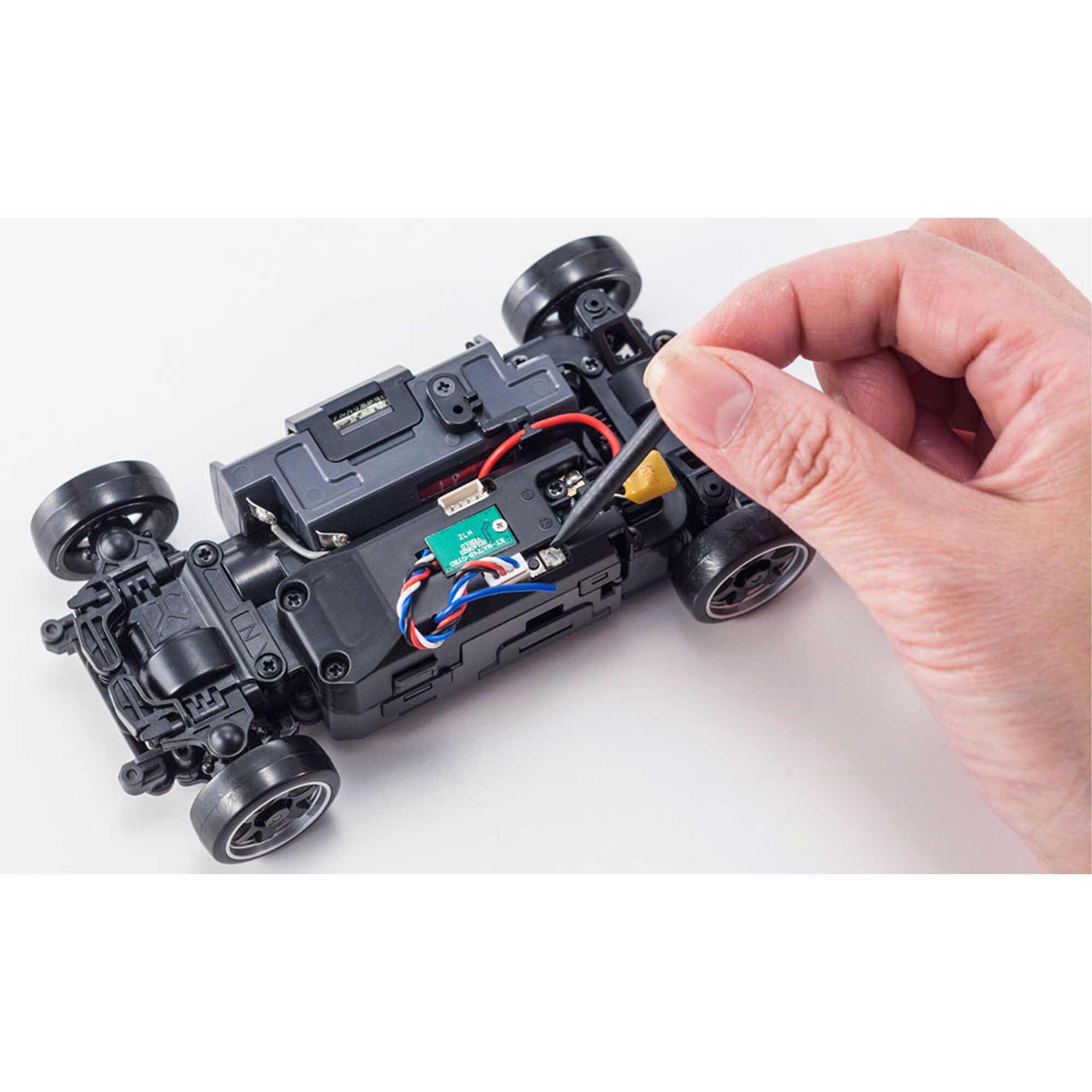 Kyosho 1/28 Nissan Skyline GT-R Nismo (R32) MINI-Z AWD RTR, White