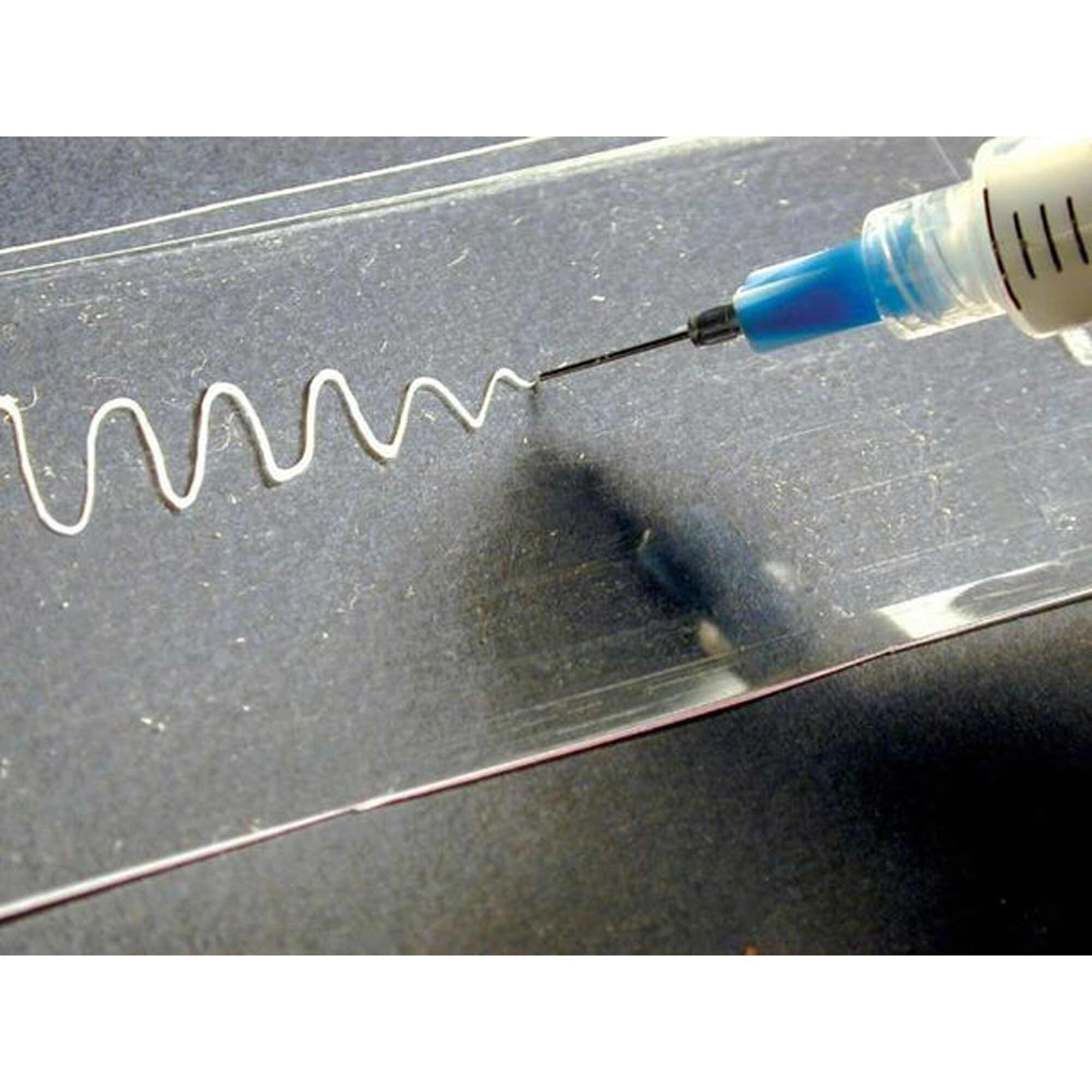 Deluxe Materials Pin Point Syringe Kit