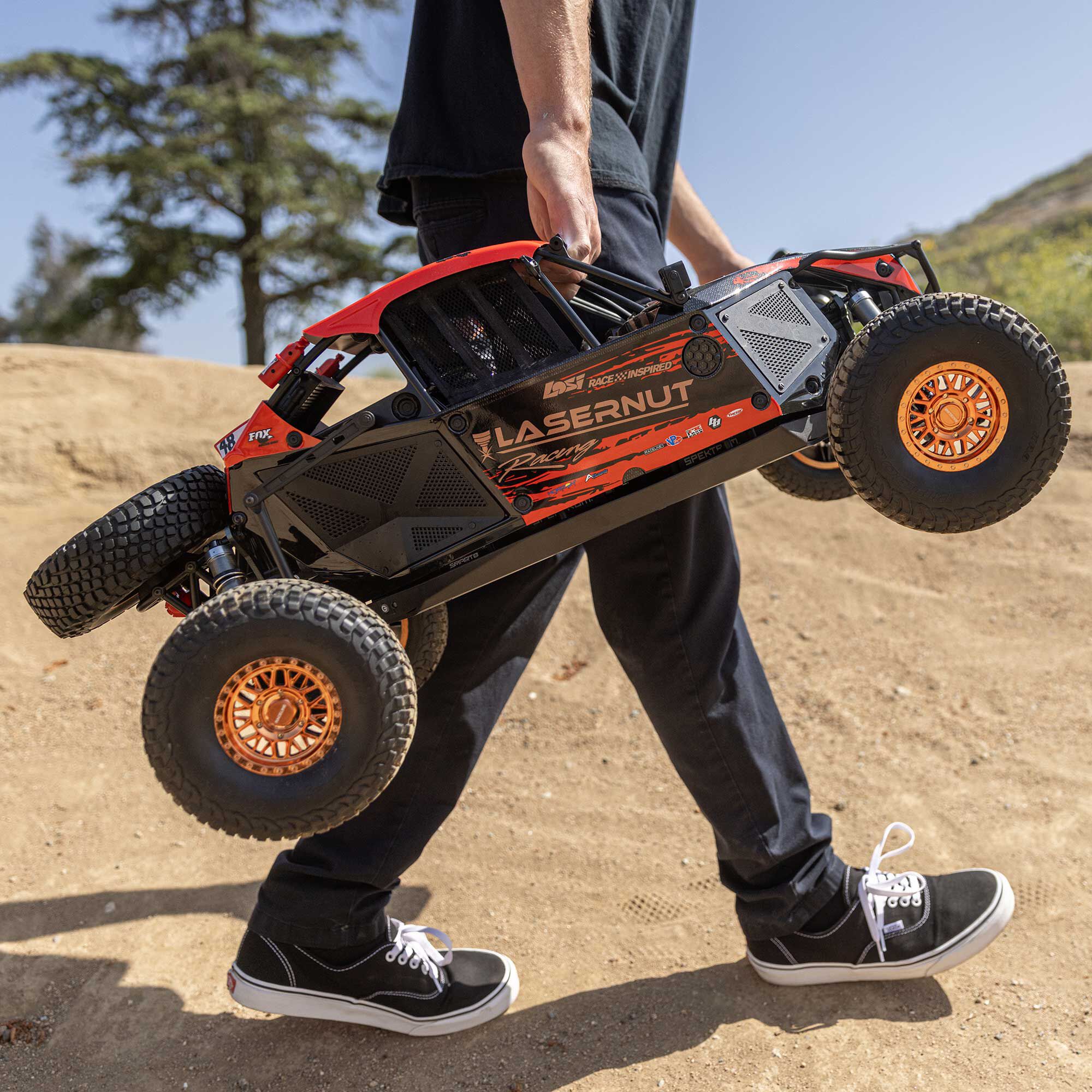 Losi 1/6 8IGHT Super Lasernut 6S 4X4 RTR Brushless Desert Buggy, Red