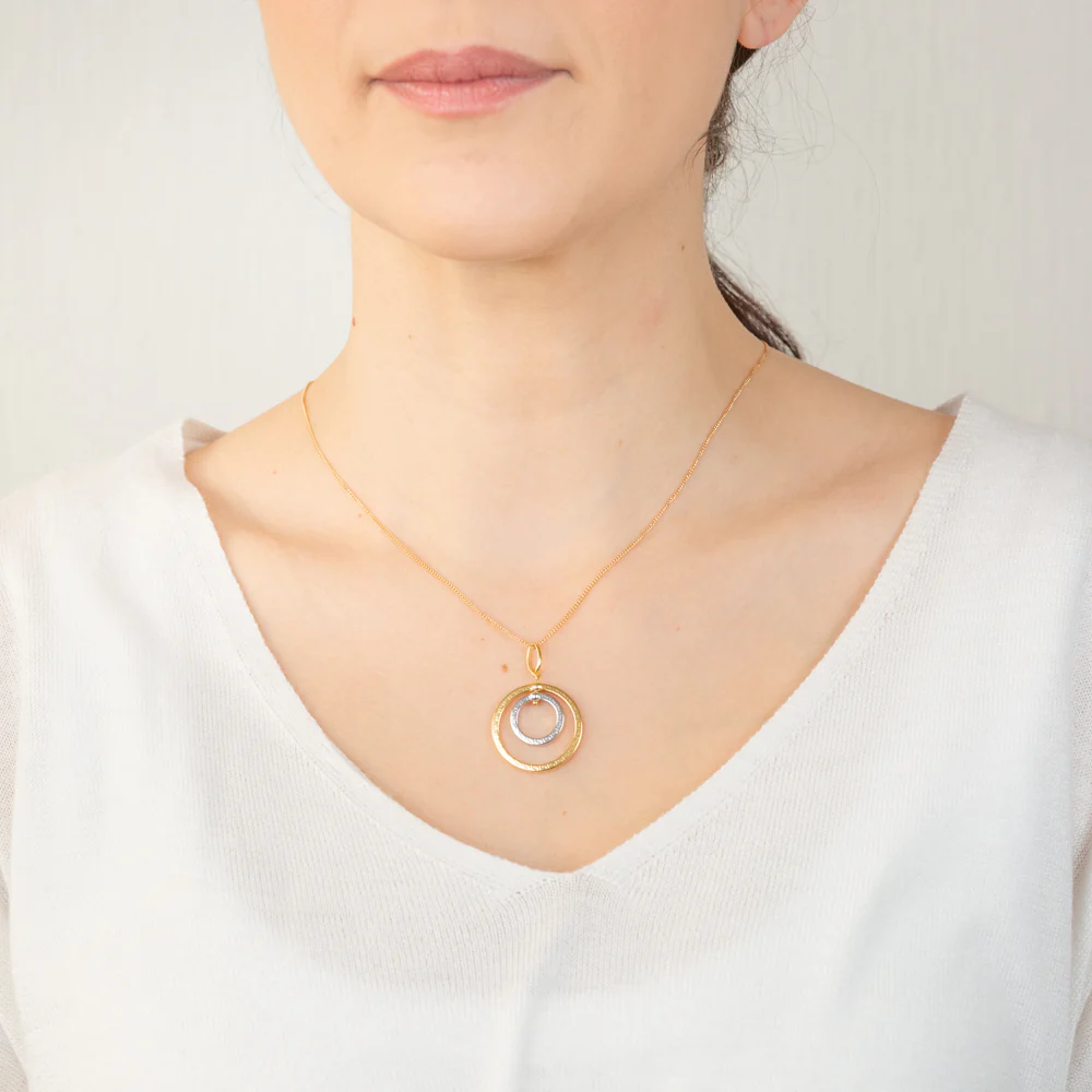 9ct Yellow And White Gold Silverfilled Greek Key Round Pendant