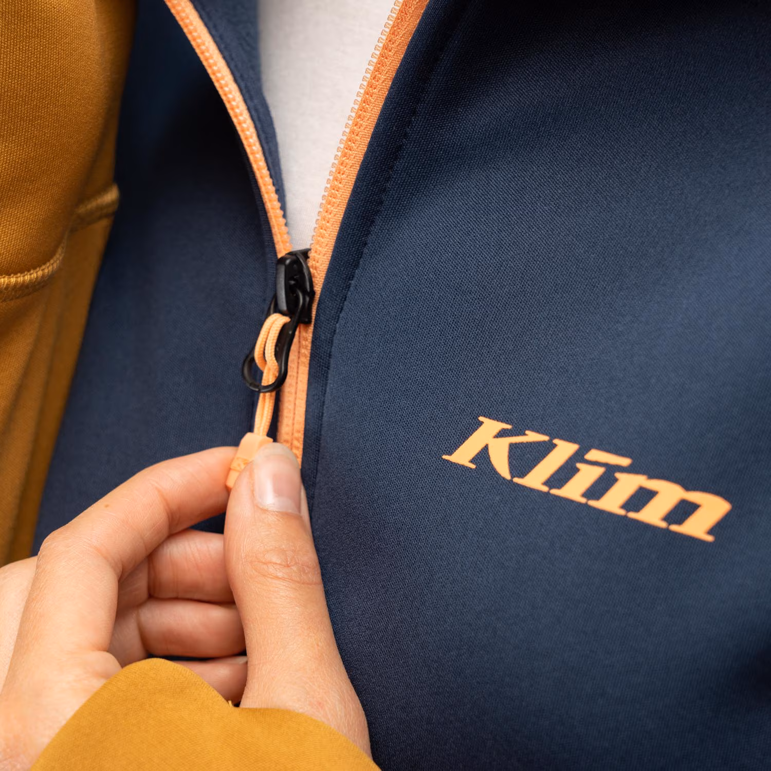 Visita Long Hoodie