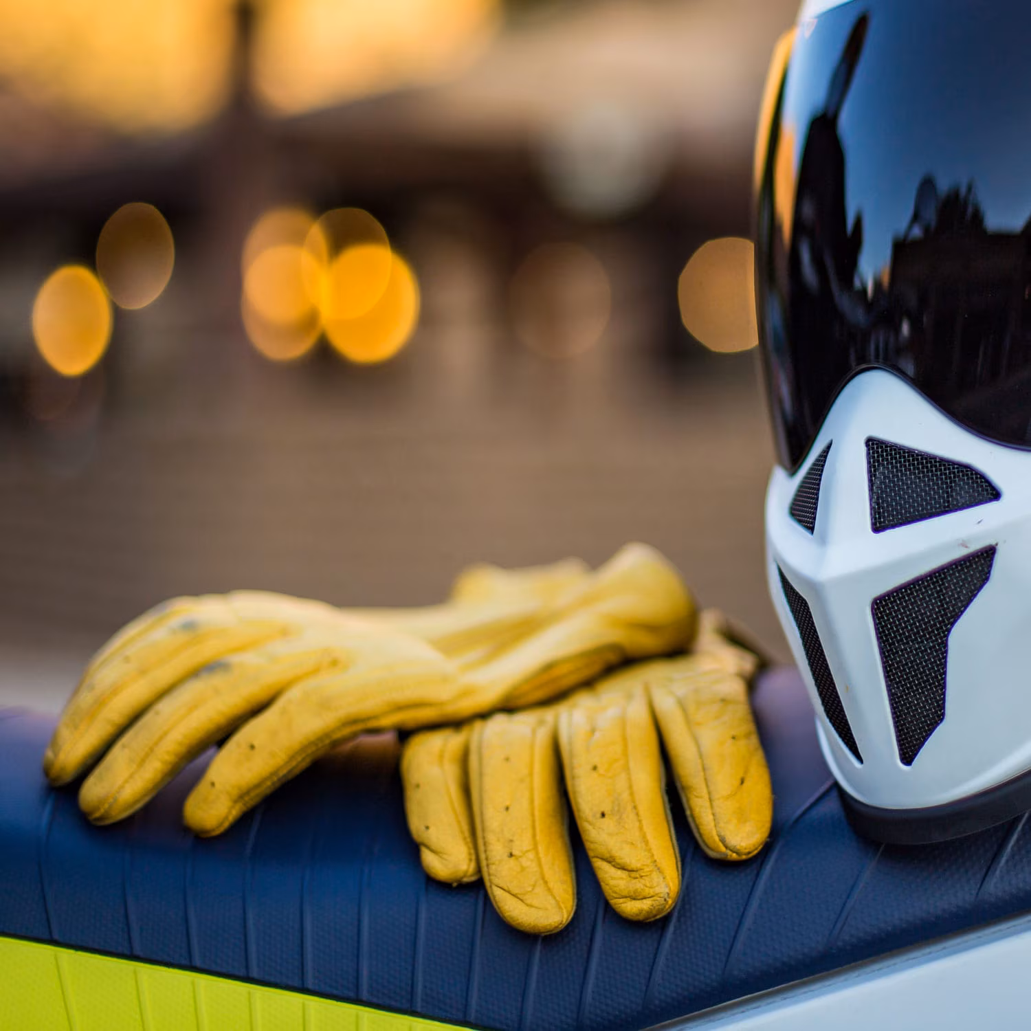 Rambler Glove