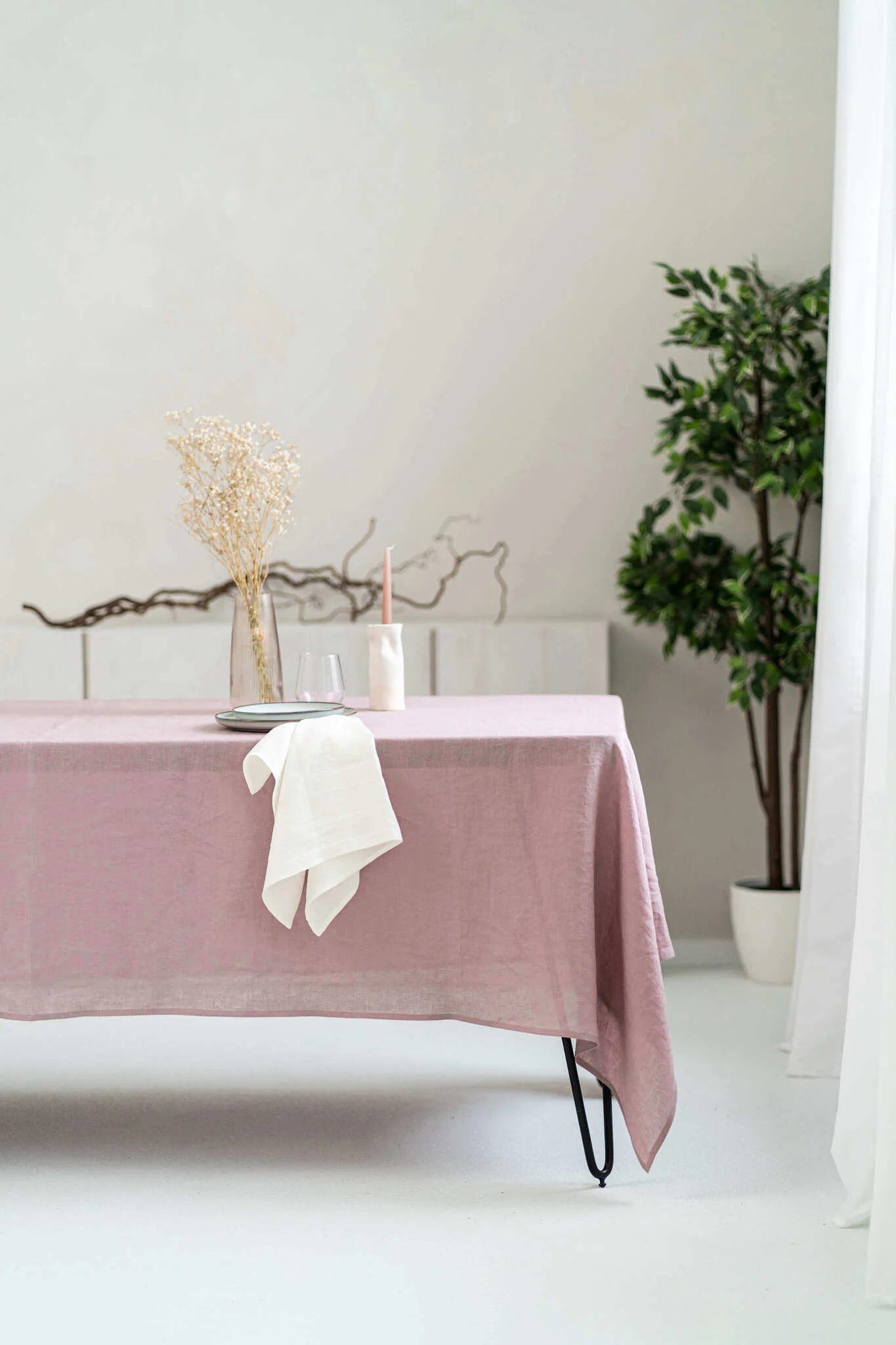 Leinentischdecke in der Farbe Dusty Rose. Sondergrößen erhältlich