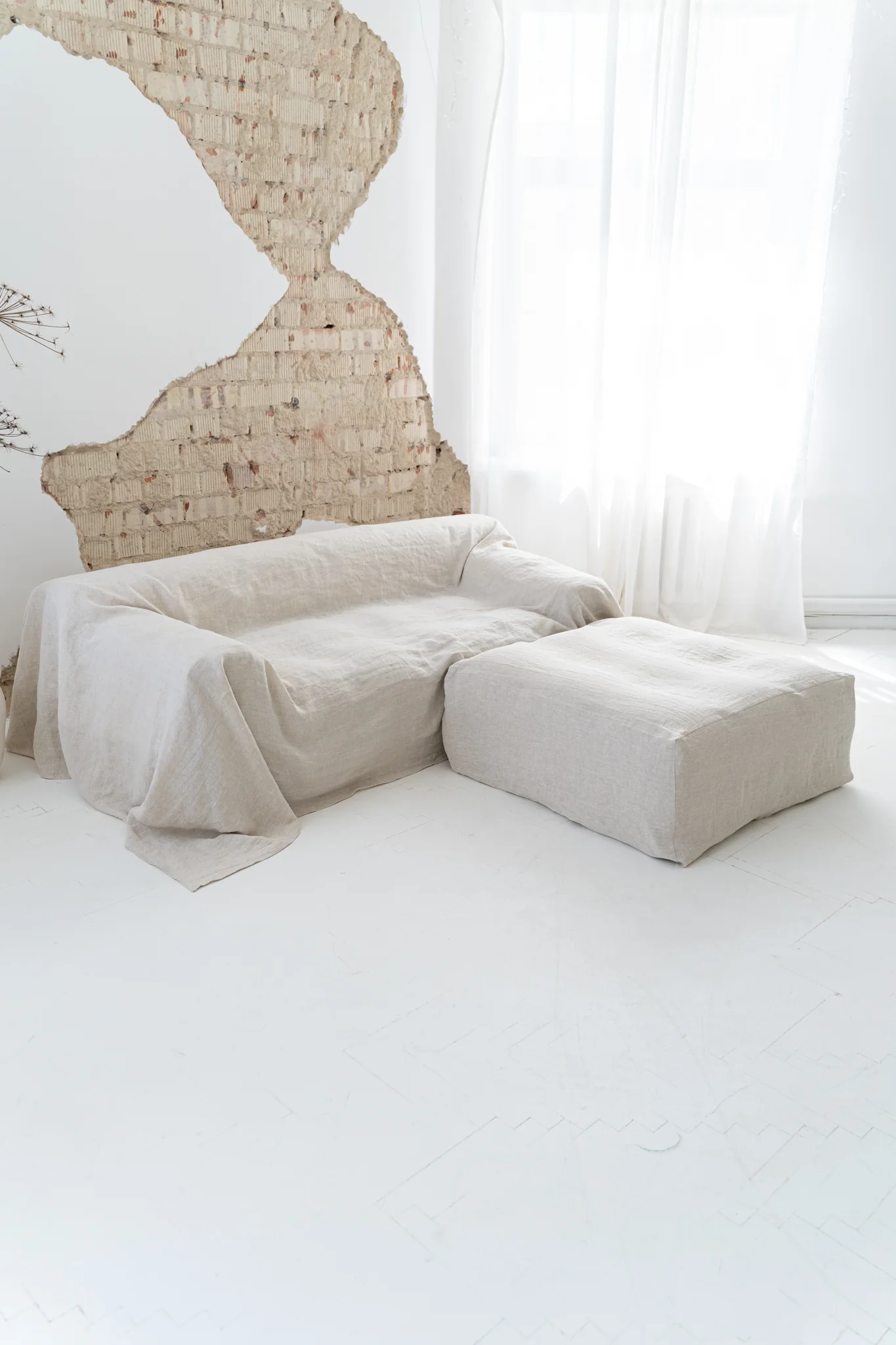 Ottomanbezug aus Leinen in verschiedenen Farben. Sondergrößen erhältlich