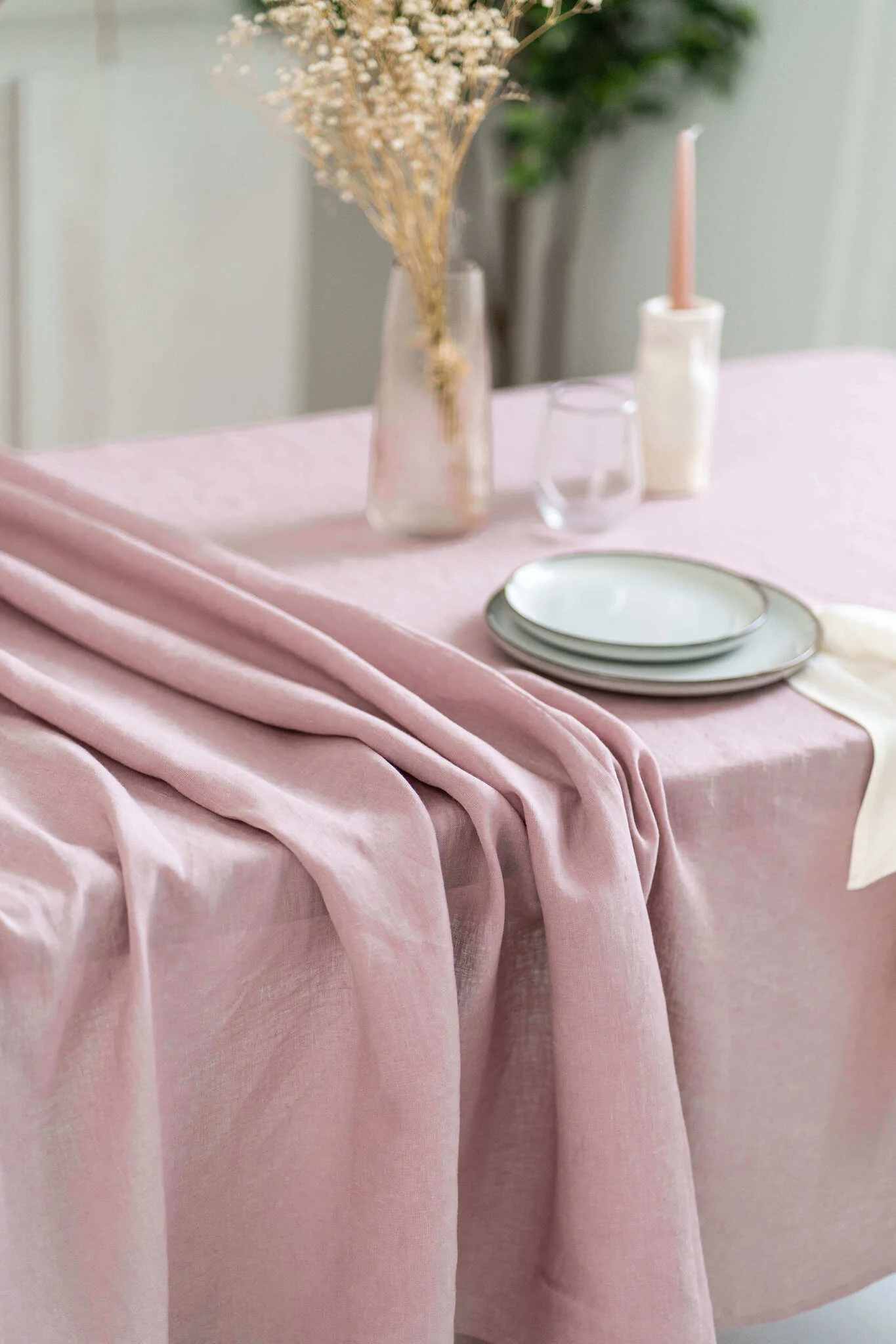 Leinentischdecke in der Farbe Dusty Rose. Sondergrößen erhältlich