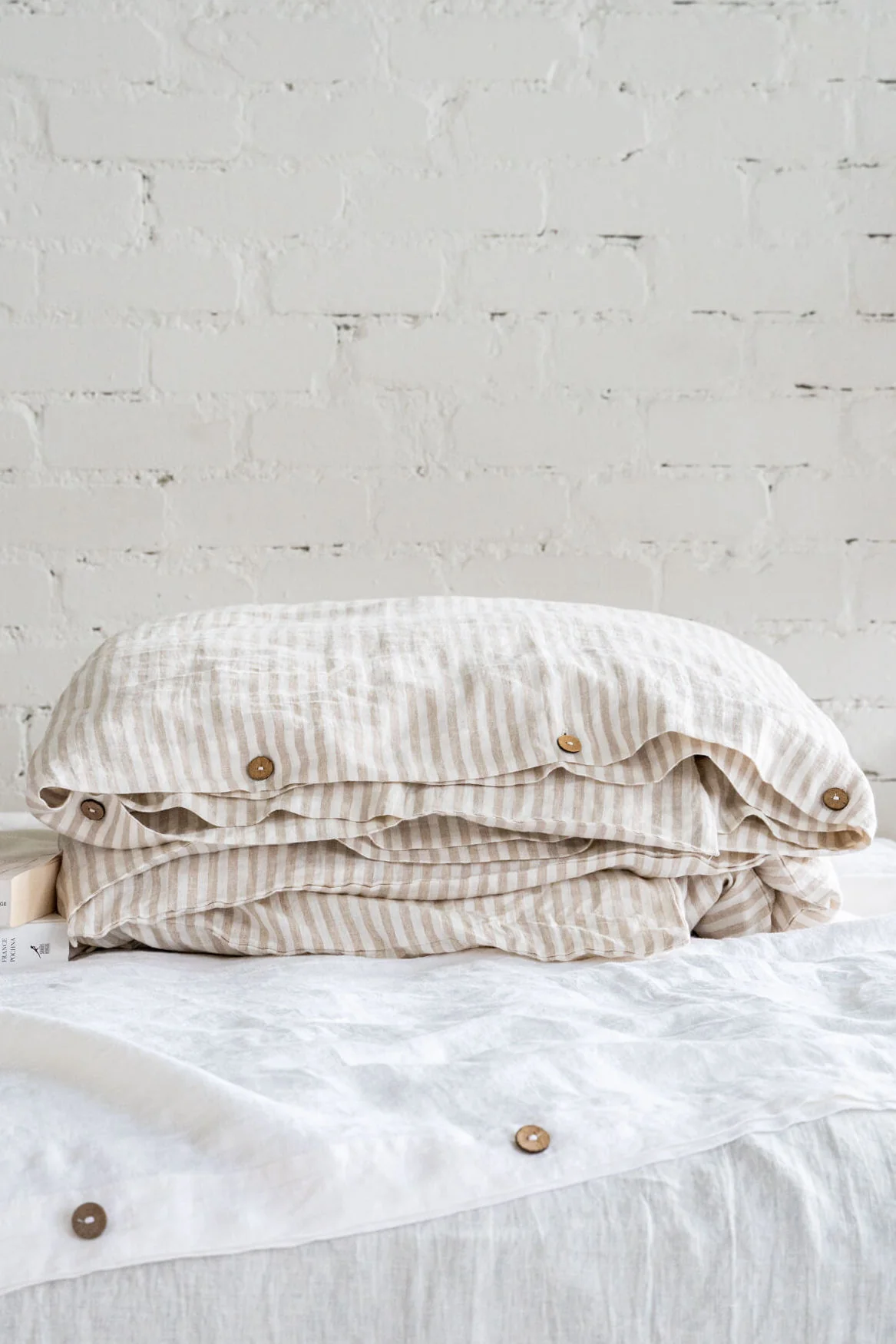 Bettbezug aus Leinen in der Farbe „Streifen Natur“