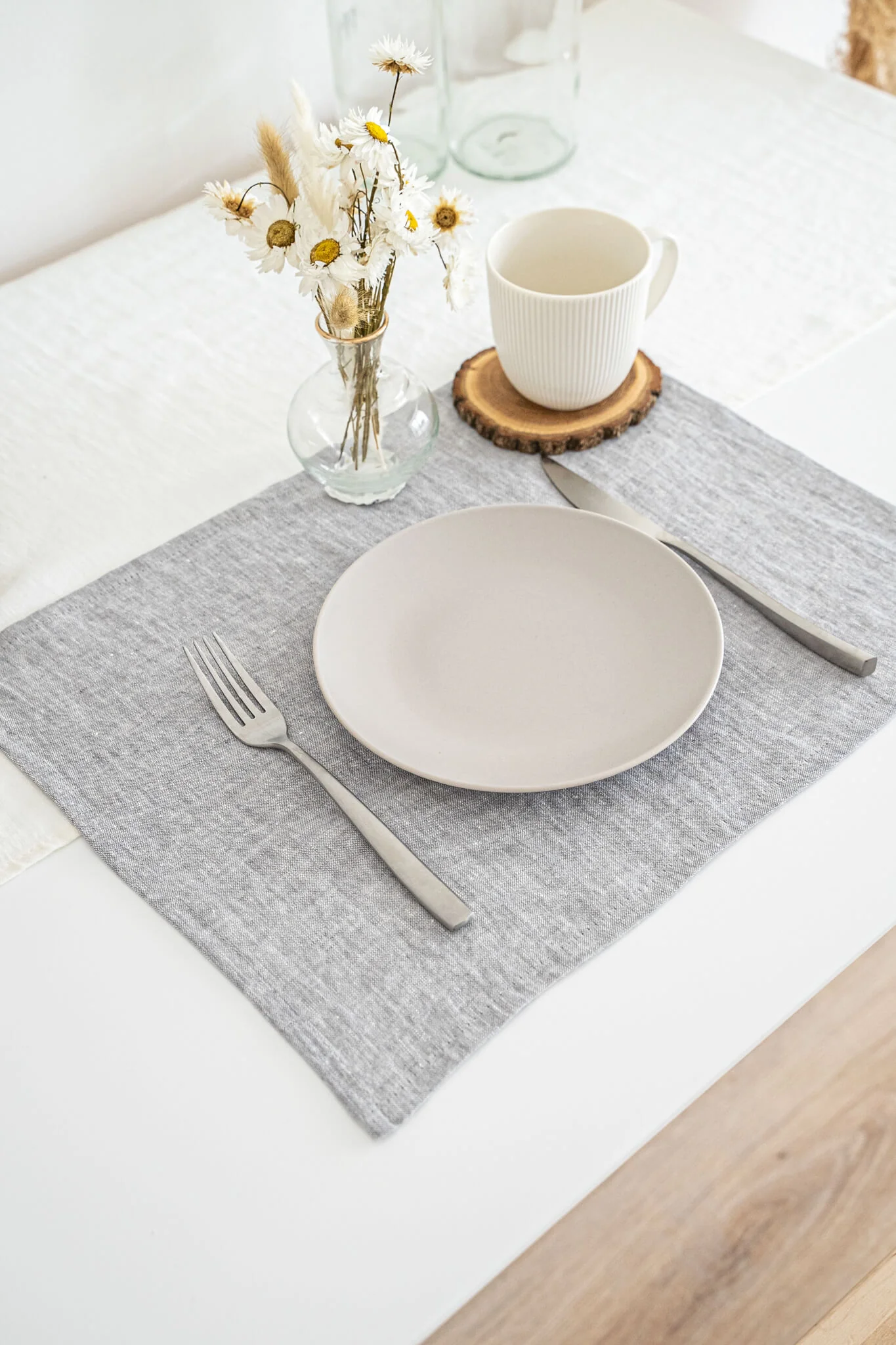 Tischsets aus Leinen in der Farbe Melange Grey