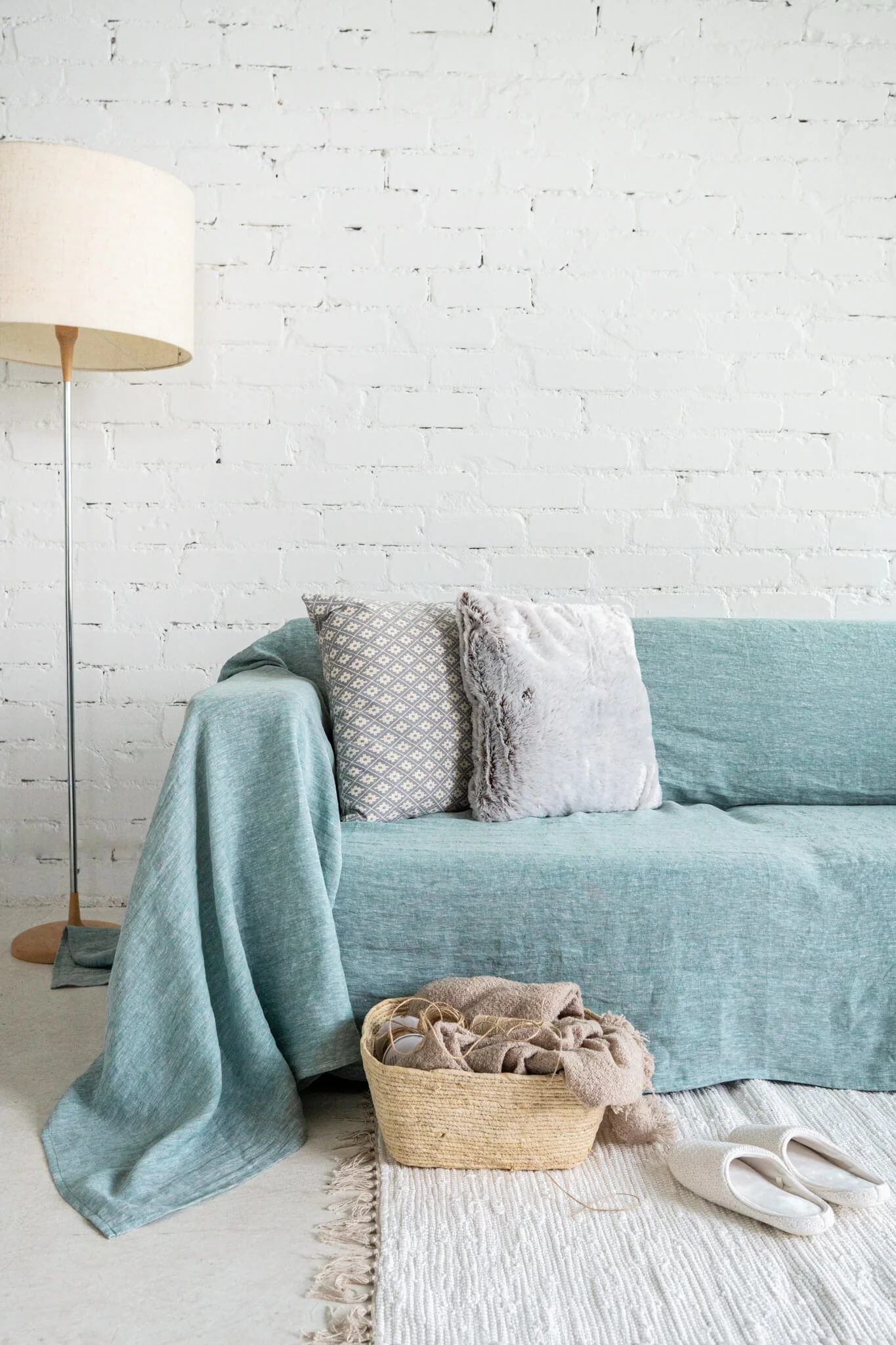 Sofabezug aus Leinen in Melange-Grün. Sondergrößen erhältlich