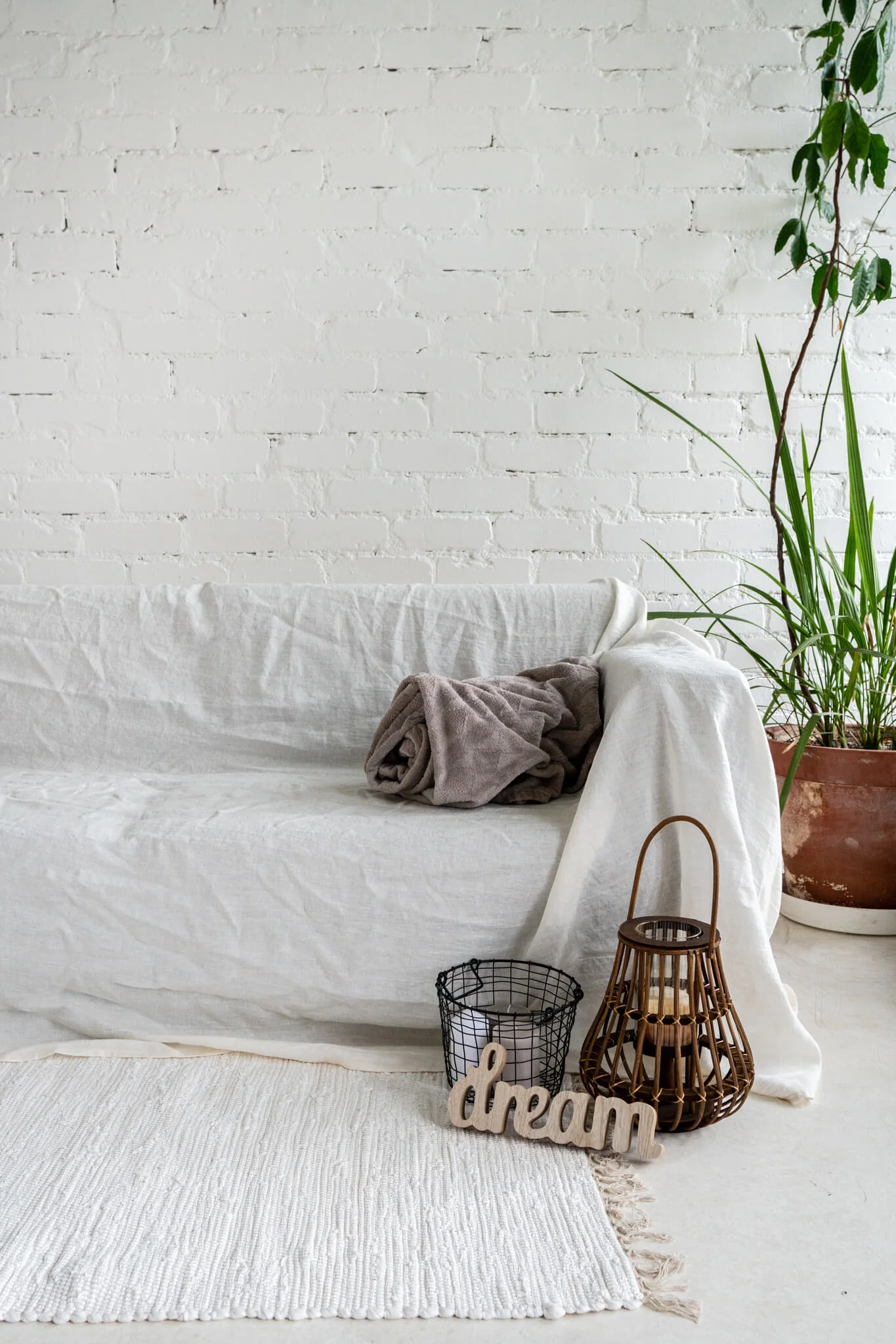 Sofabezug aus Leinen in Off-White. Sondergrößen erhältlich