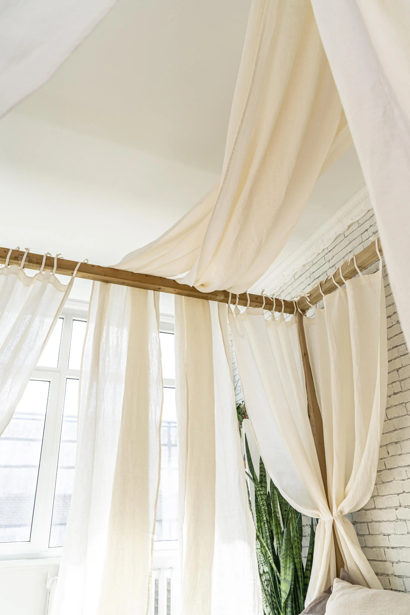 2er Set Vorhänge für Himmelbett in Off White / Leinen Baldachin fürs Bett