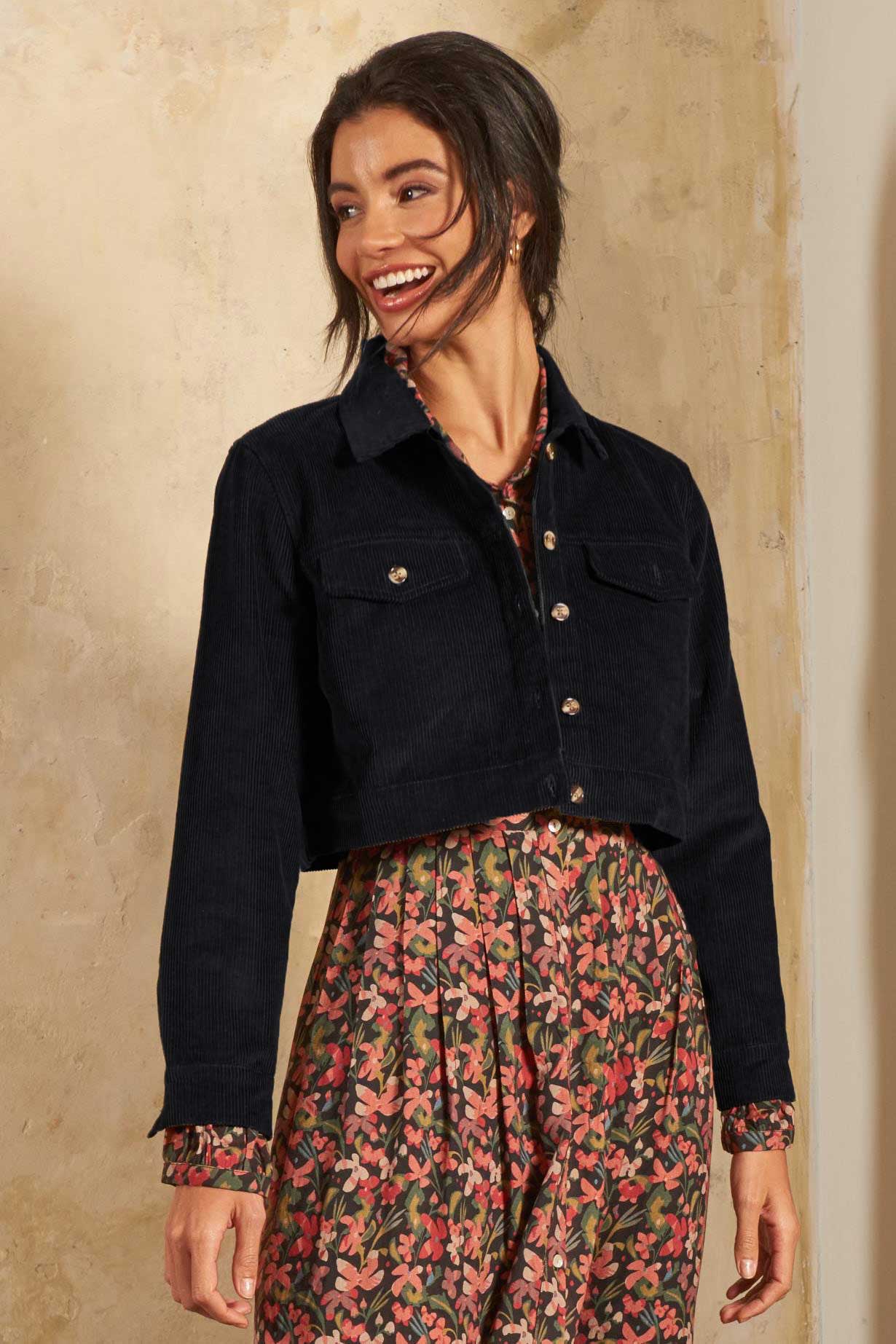 Kurze Cordjacke aus 100 % Bio-Baumwolle (GOTS zertifiziert)