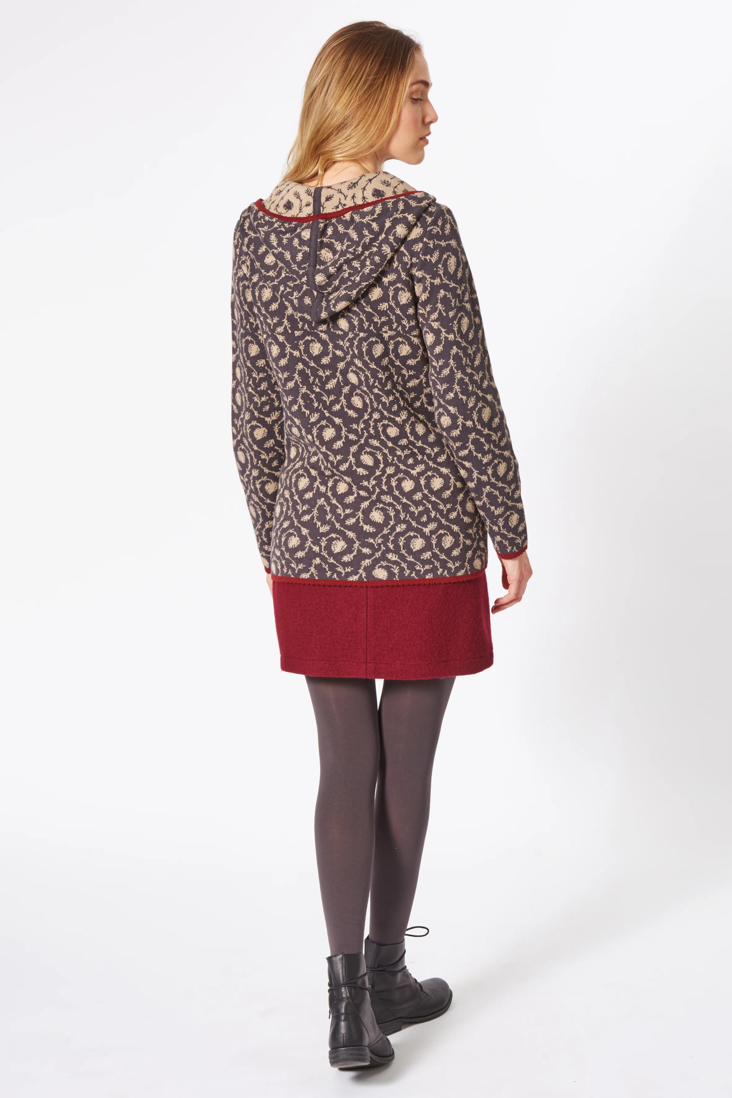 Hochwertige Kapuzenjacke aus Bio-Baumwolle im Jacquard-Strick