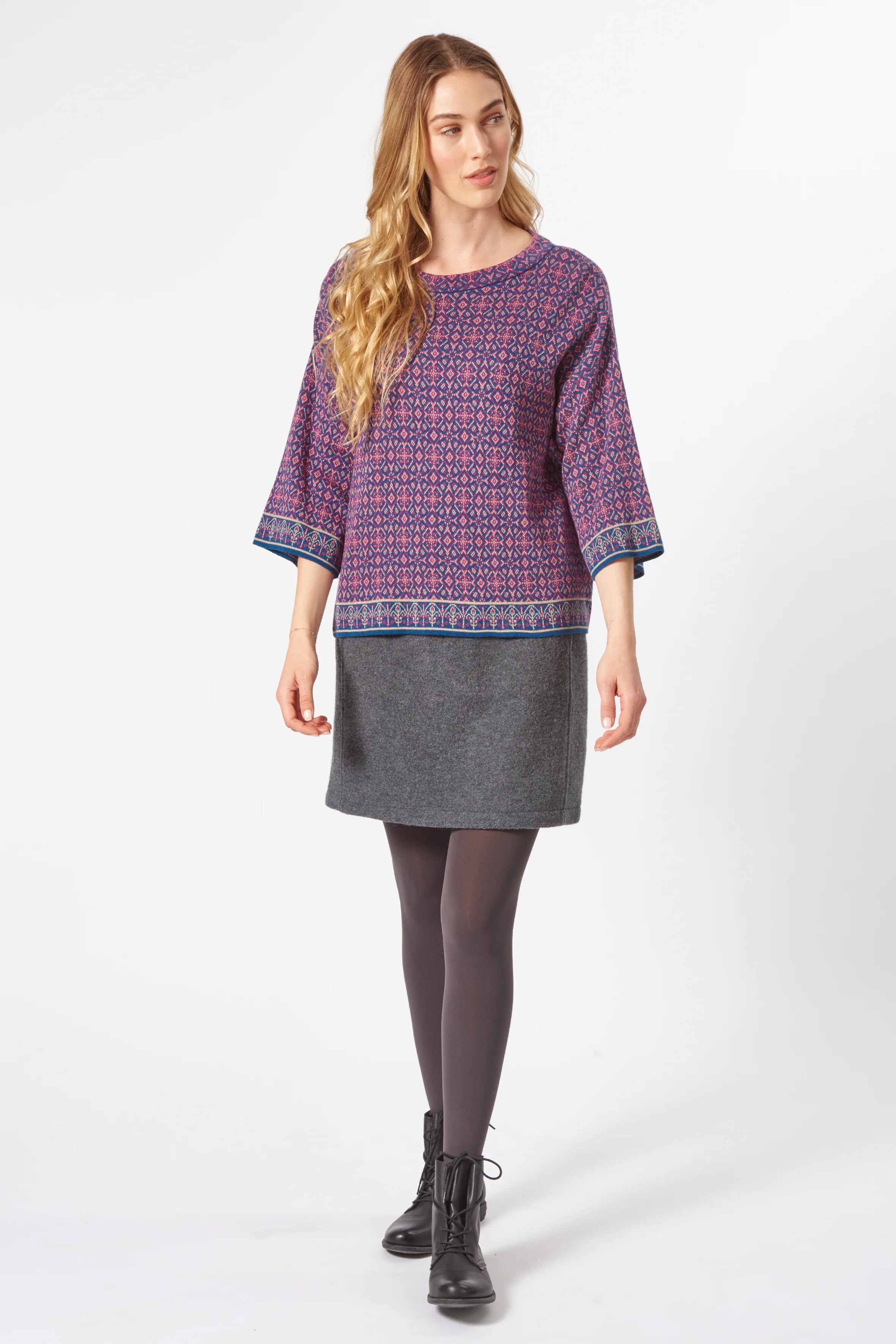 Pullover mit dekorativer Sumen-Bordüre aus Bio-Baumwolle