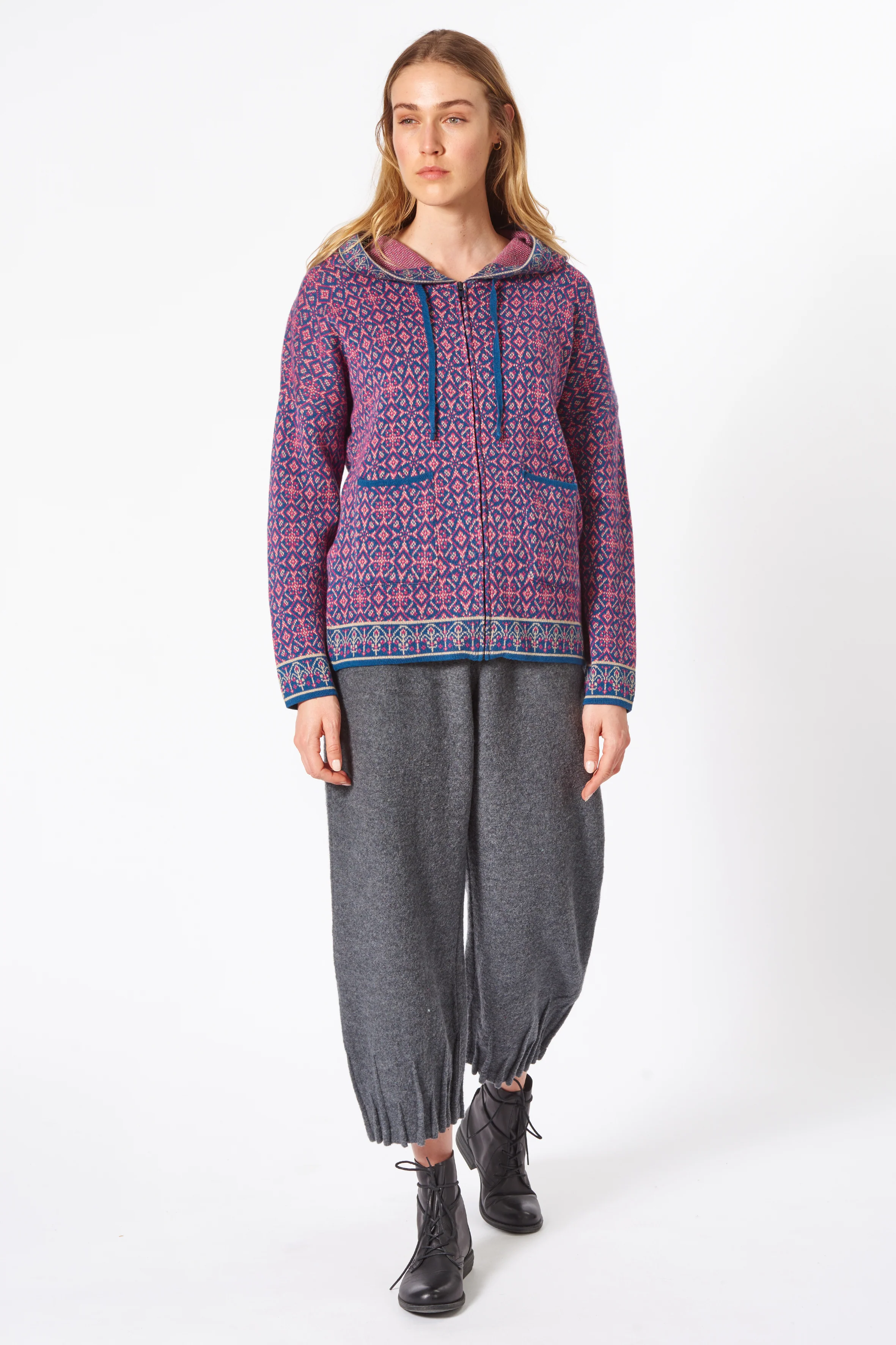 Kapuzenjacke im Jacquard-Design aus Bio-Baumwolle