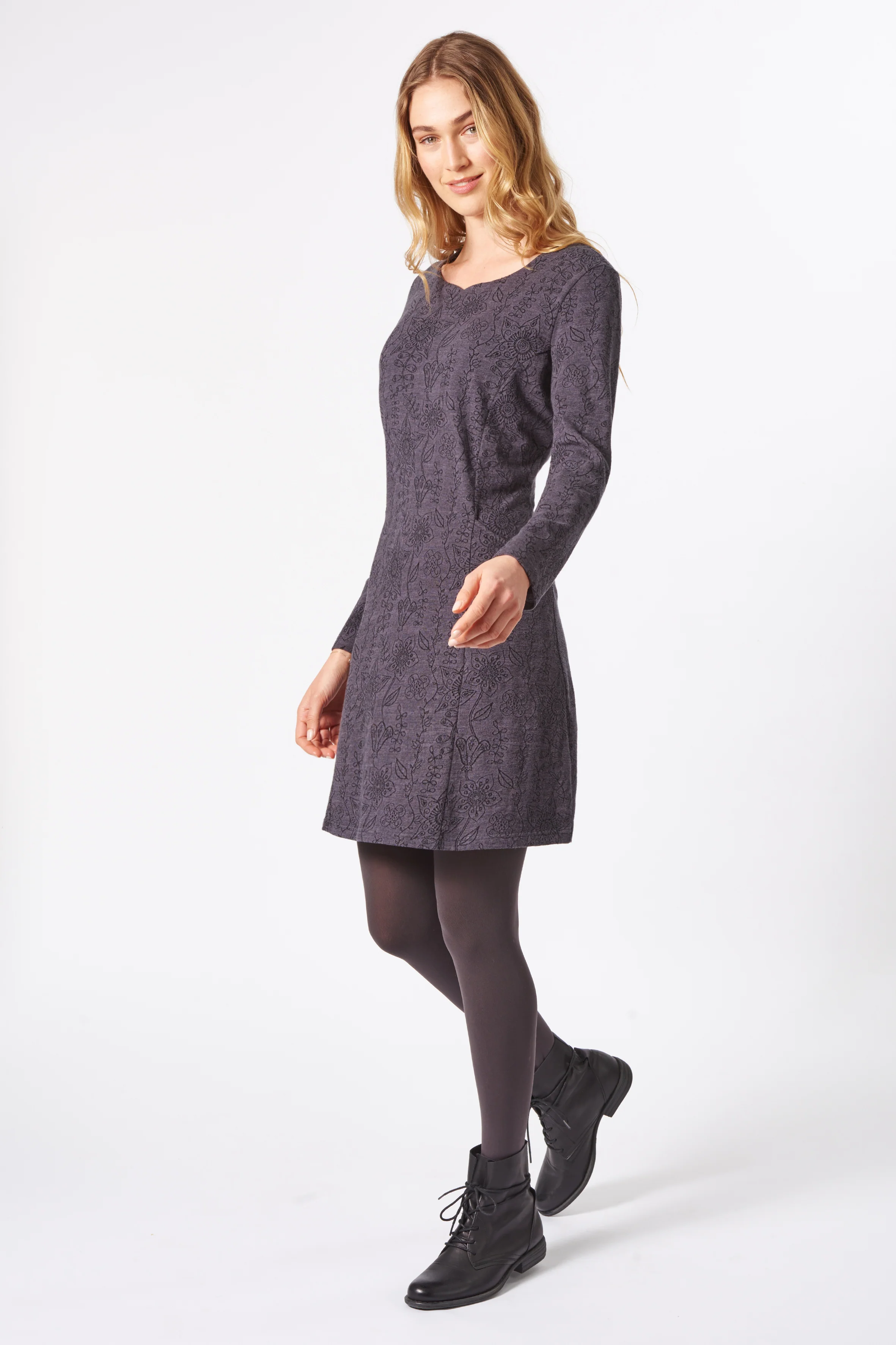 Jacquard Kleid in Midilnge aus Bio-Baumwolle (GOTS zertifiziert) in schwarz
