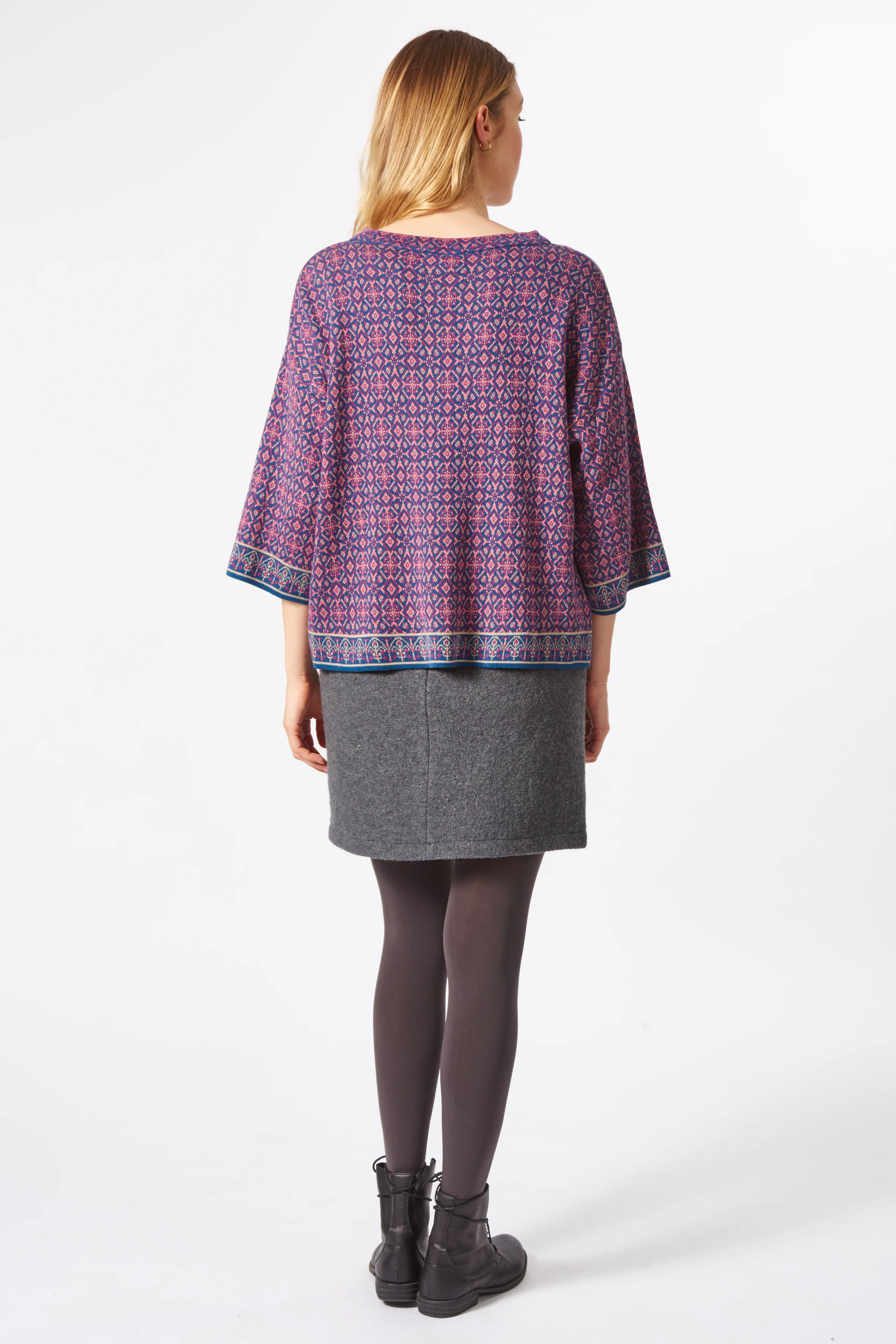 Pullover mit dekorativer Sumen-Bordüre aus Bio-Baumwolle