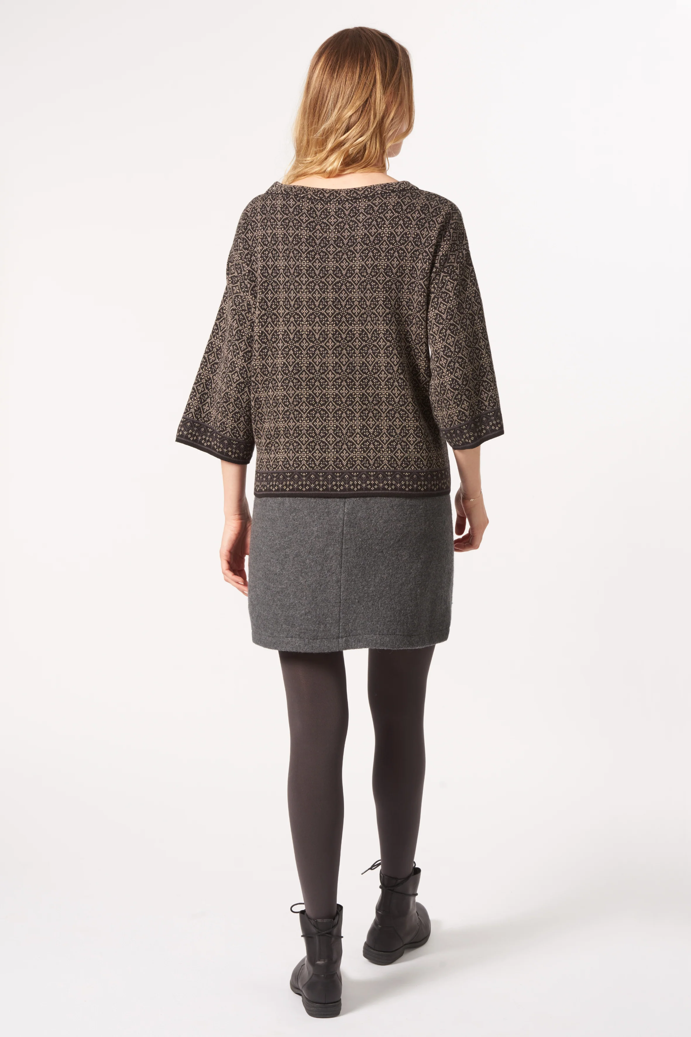 Pullover mit dekorativer Sumen-Bordüre aus Bio-Baumwolle