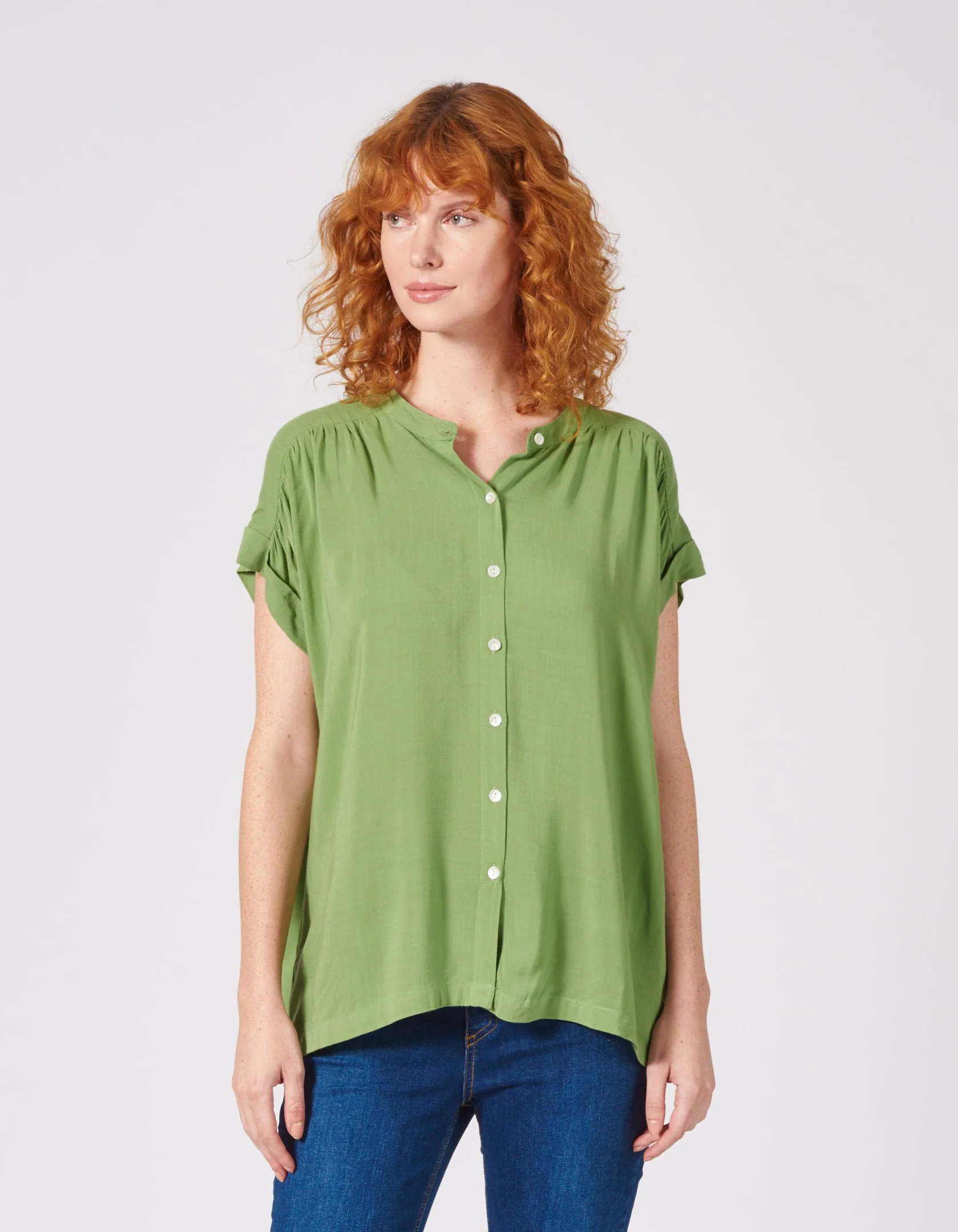 Kurzarm Bluse in grün aus  Viskose