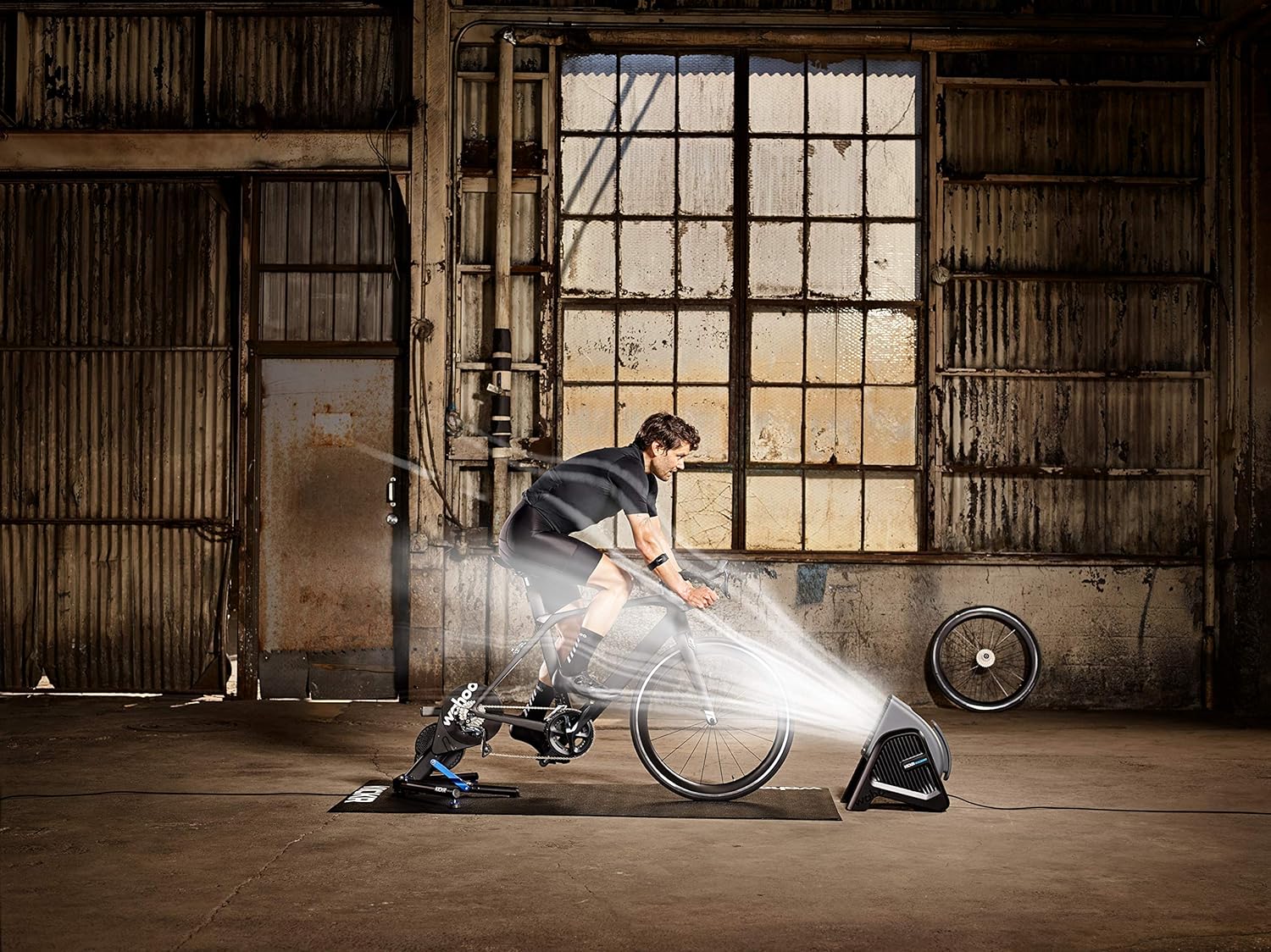 Wahoo KICKR HEADWIND Ventilateur Bluetooth, Noir