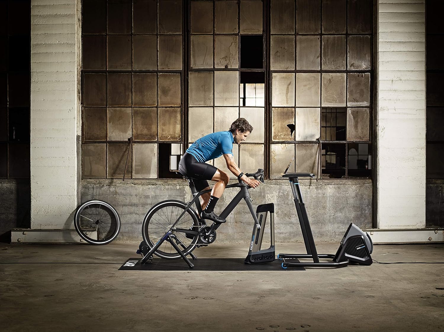 Wahoo KICKR HEADWIND Ventilateur Bluetooth, Noir