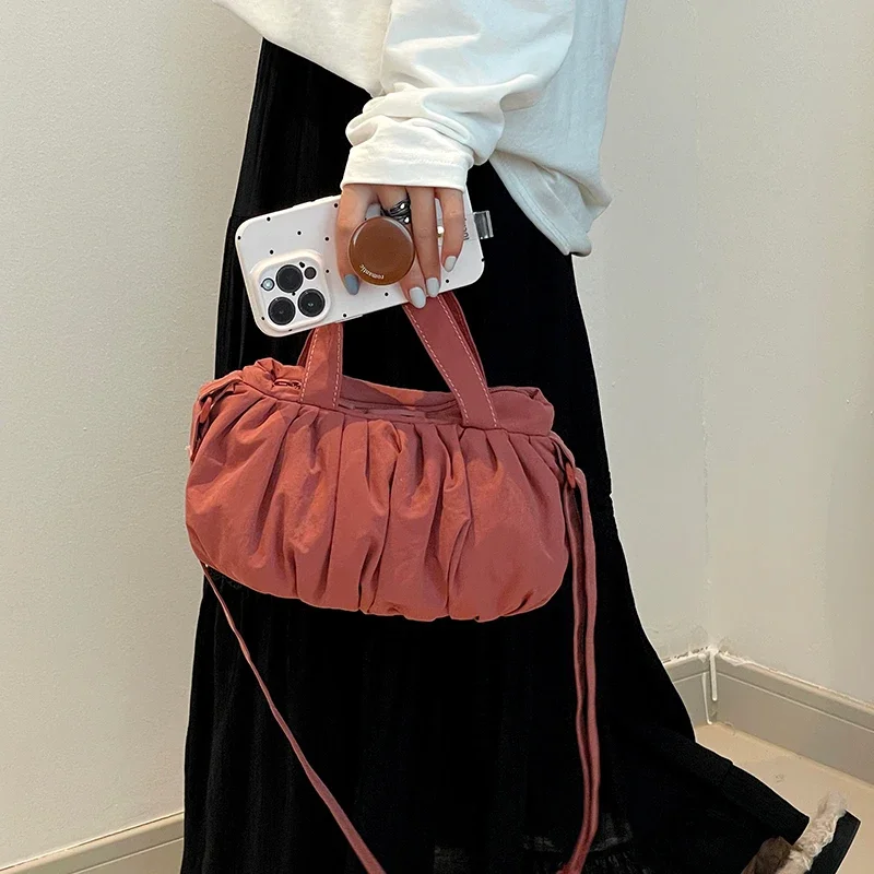 Summer Waterproof Nylon Fabric Casual Versatile Crossbody Bag and Shoulder Bags for Woman New Pleated Cloud Bag Fashionable