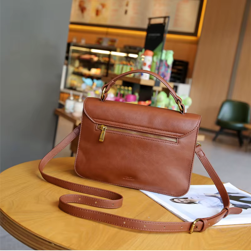 High - end cross - body bags for women, 2025 new - style retro messenger bags, fashionable soft - leather commuting bags, should