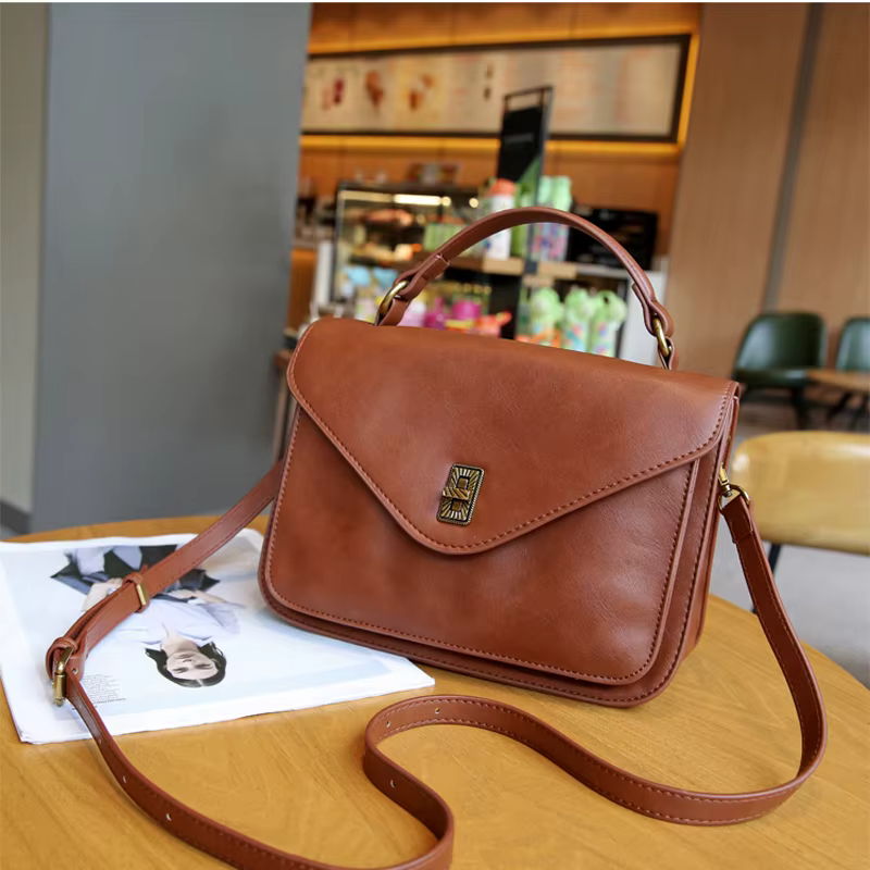 High - end cross - body bags for women, 2025 new - style retro messenger bags, fashionable soft - leather commuting bags, should