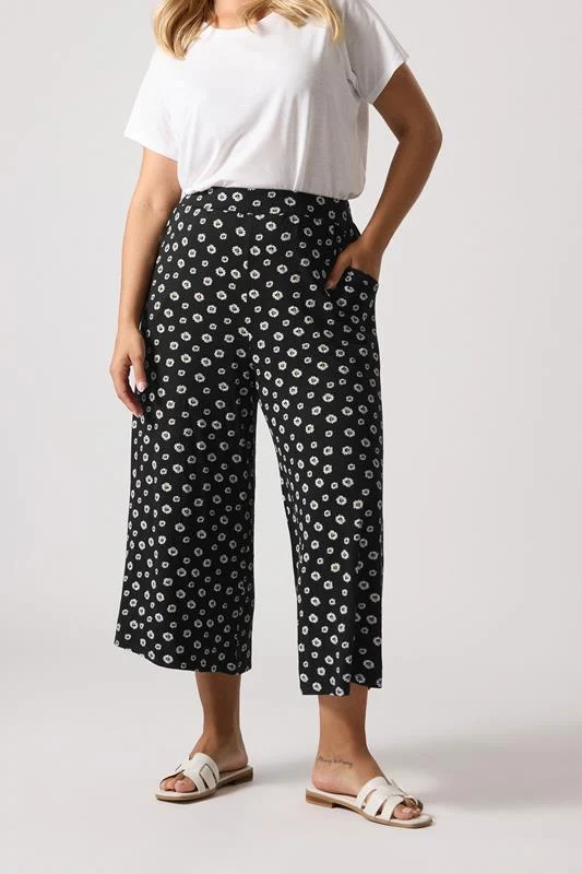 Yours YOURS Curve Black Daisy Print Cropped Trousers