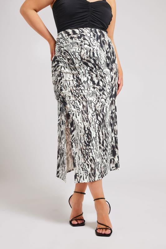 Yours London YOURS LONDON Curve White Snake Print Ruched Skirt