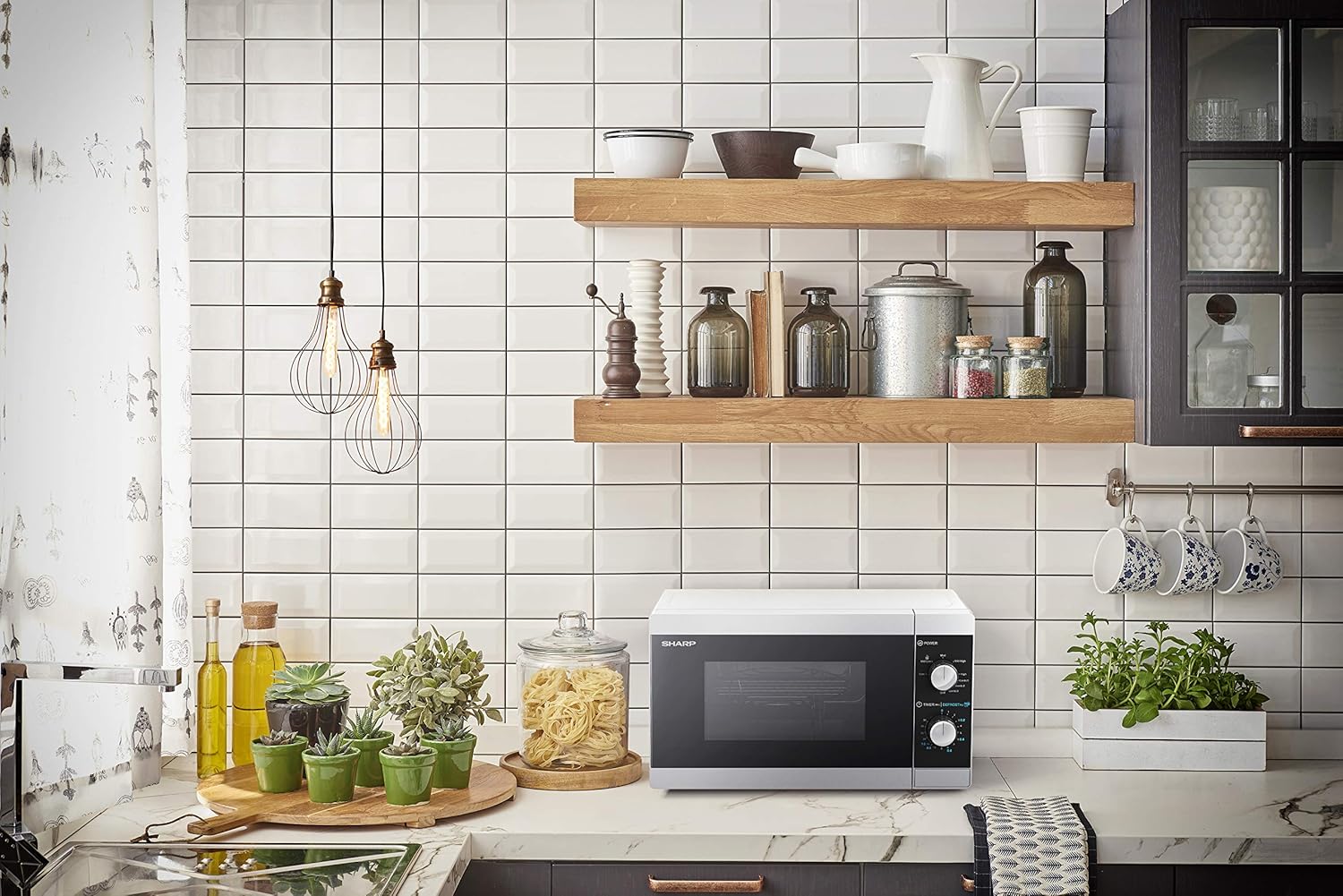 Sharp YC-MG252AE-B, Four micro-ondes, Noir de 25 litres avec gril