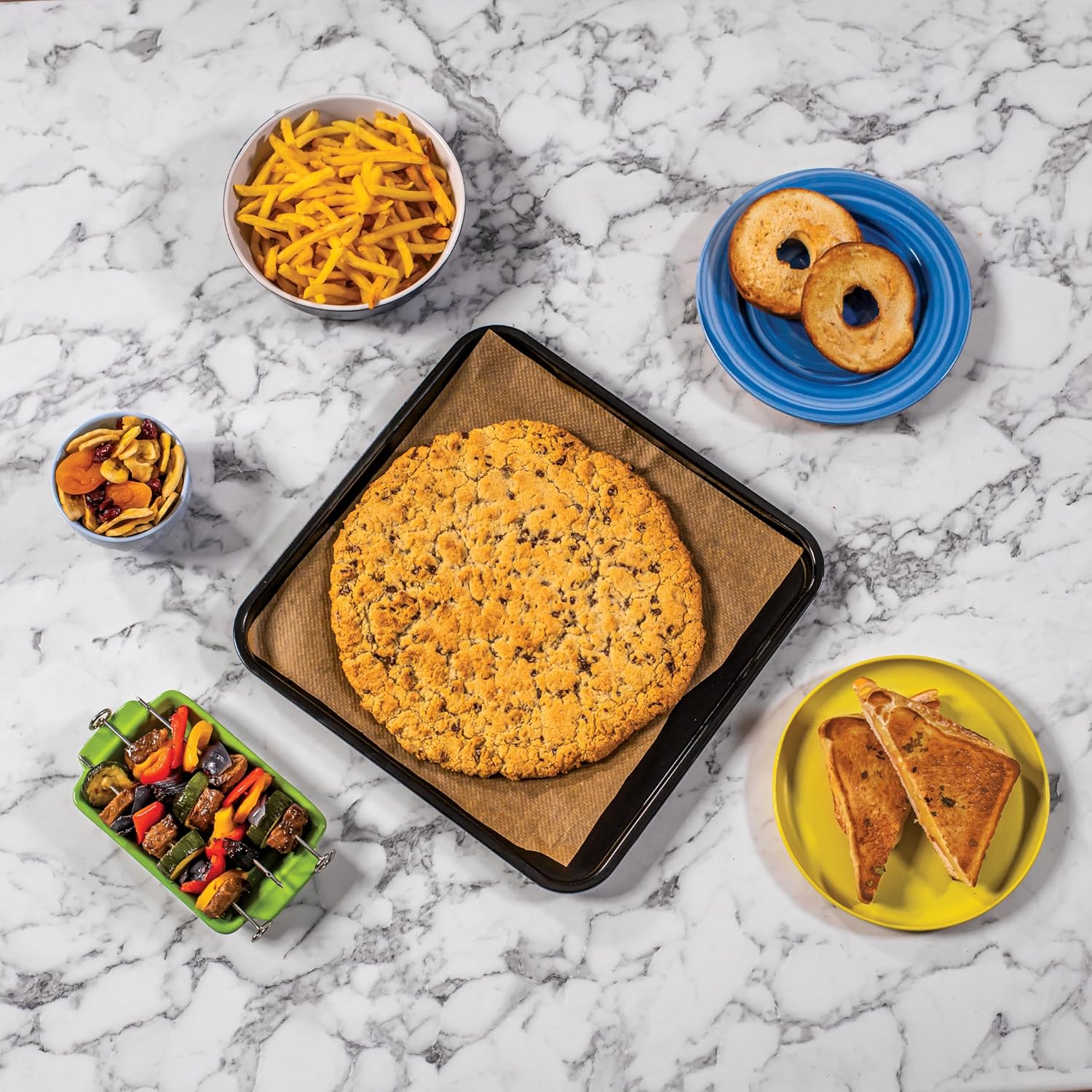 Ninja Foodi Four Multifonctions 8-en-1, Mini four portable, surfaces de travail, four multifonctions avec 8 fonctions de cuisson ; Air Fry, Rtir, Griller, Cuire et plus encore. Argent/Noir SP101EU