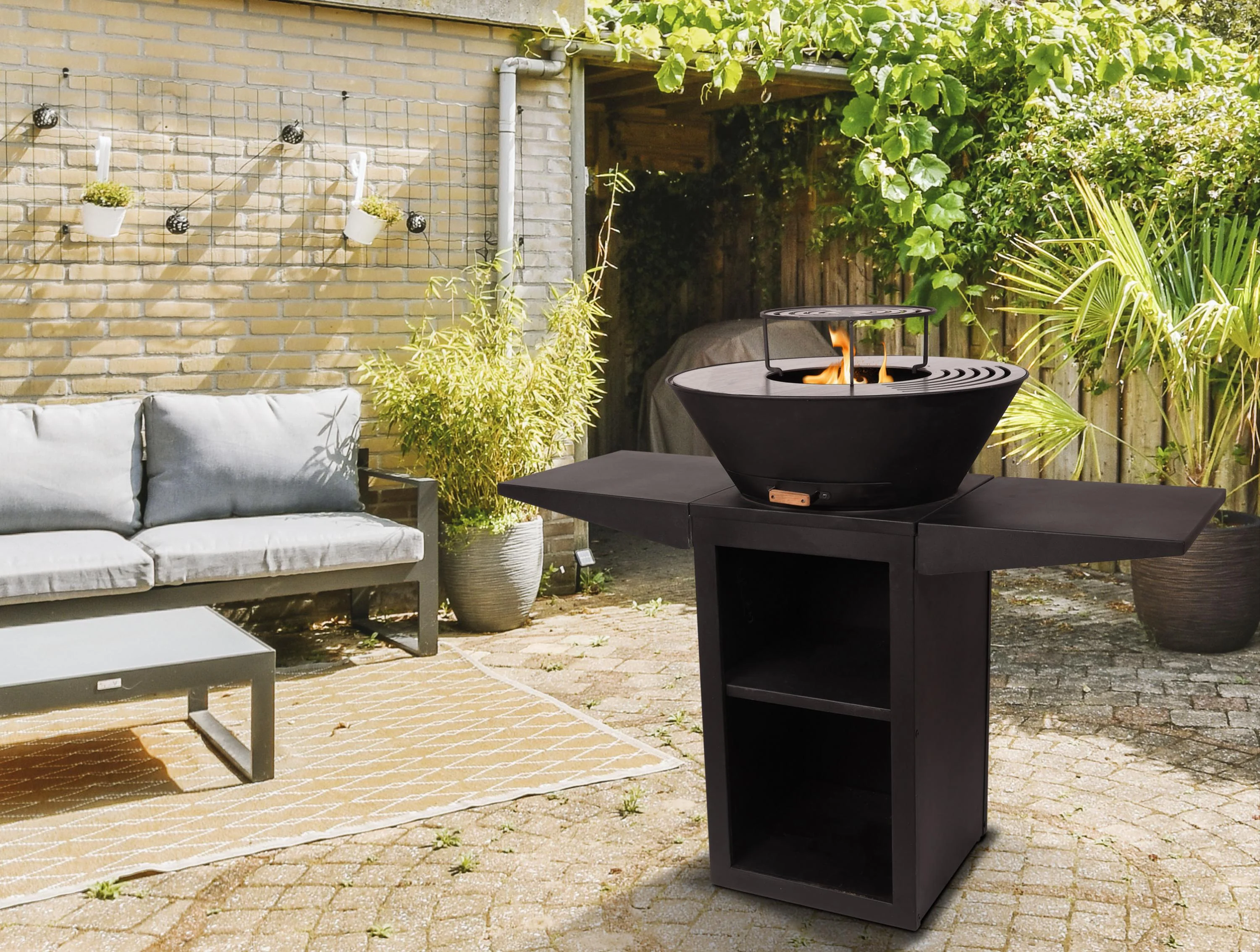 Barbecue avec plaque ronde, grill et support Purline