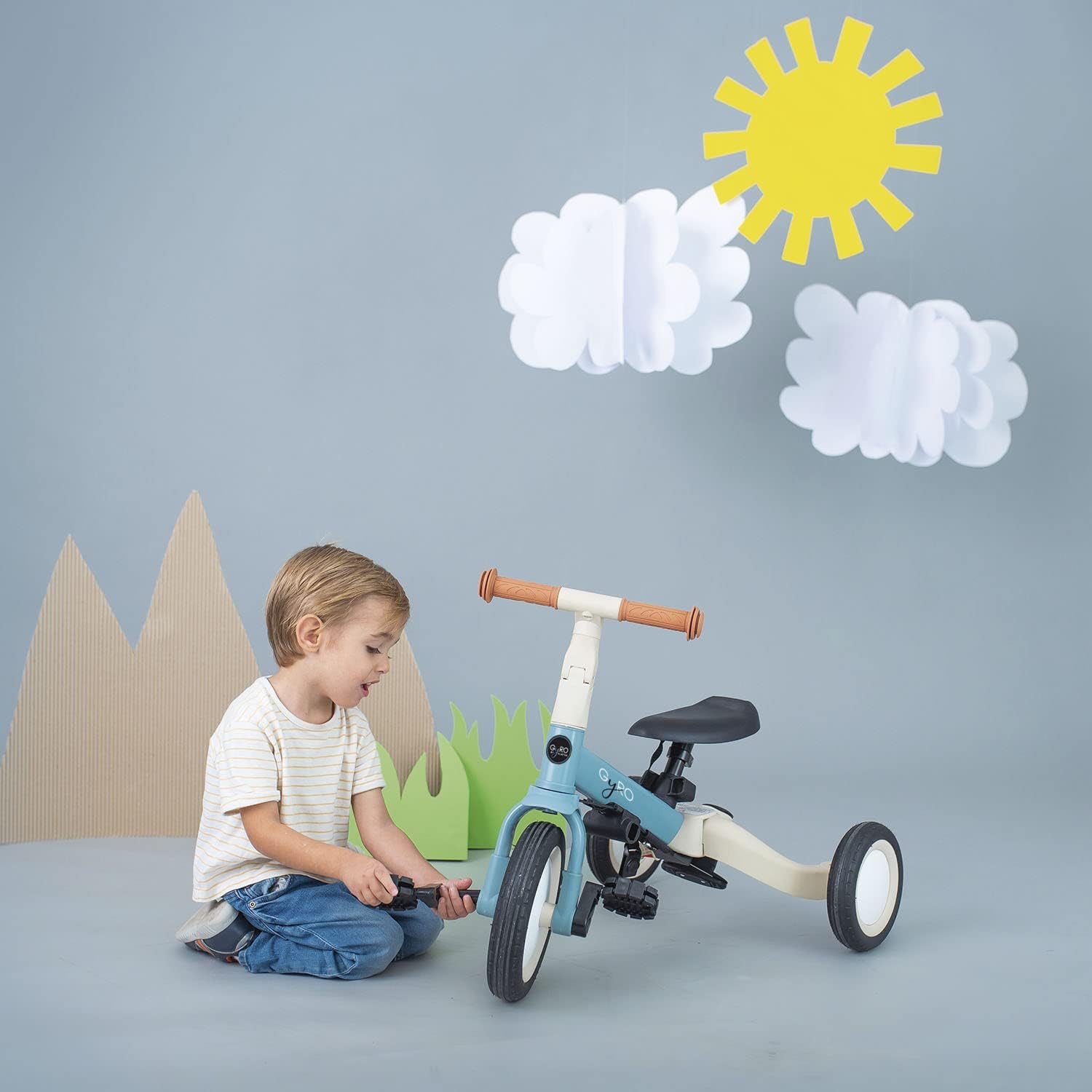 Olmitos Gyro Tricycle évolutif 5-en-1 pour Enfants de 1 à 5 Ans Adaptable et modulable avec ou sans pédales (Bleu)