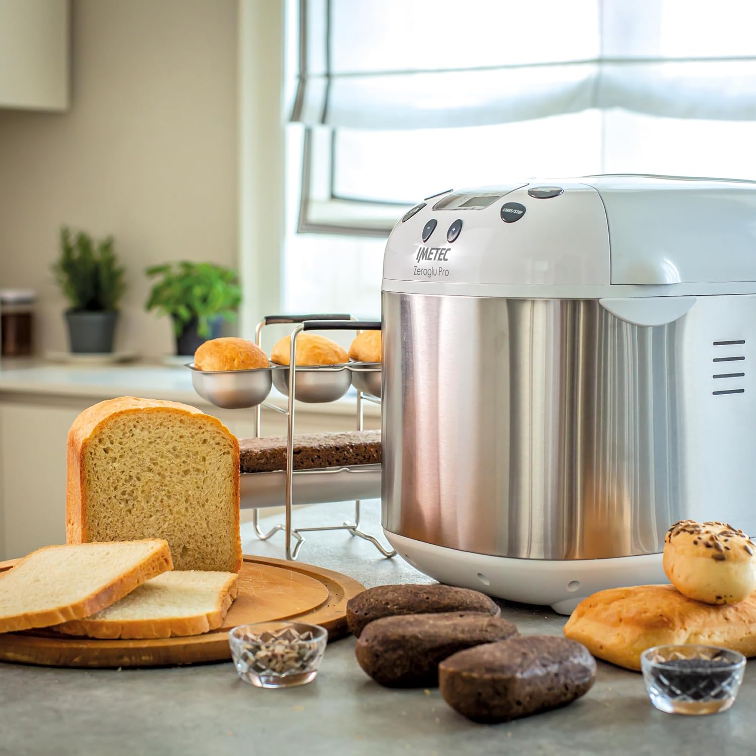 Imetec Zero-Glu Pro - Machine à Pain 1kg, Ciabatta, Petits Pains Sans Gluten, Pte à Pizza, Gteaux, Confitures - 20 Programmes, Température de Levage Contrlée, Sans BPA + Livre de Recettes