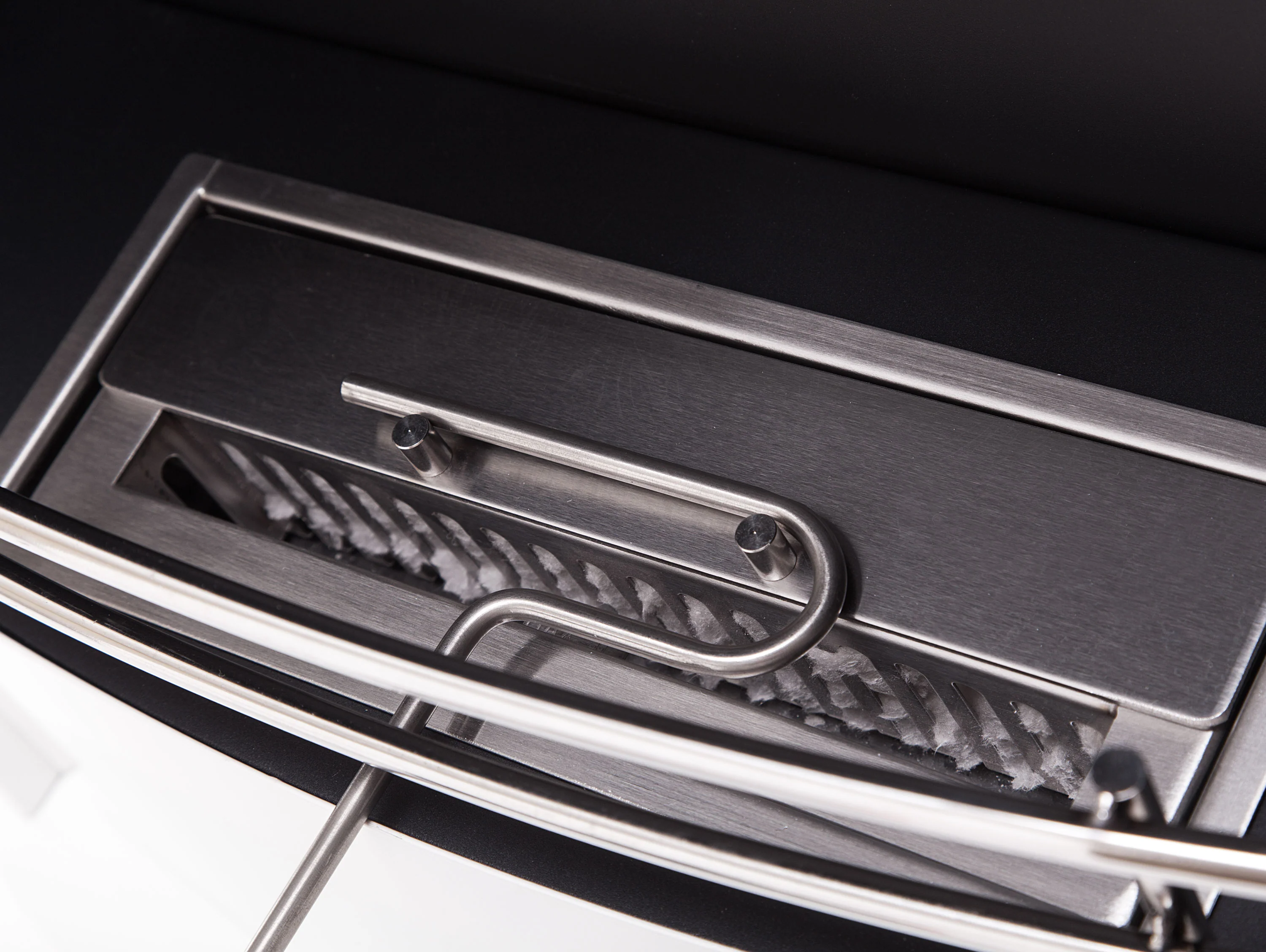 Cheminée à l'éthanol au sol en acier blanc