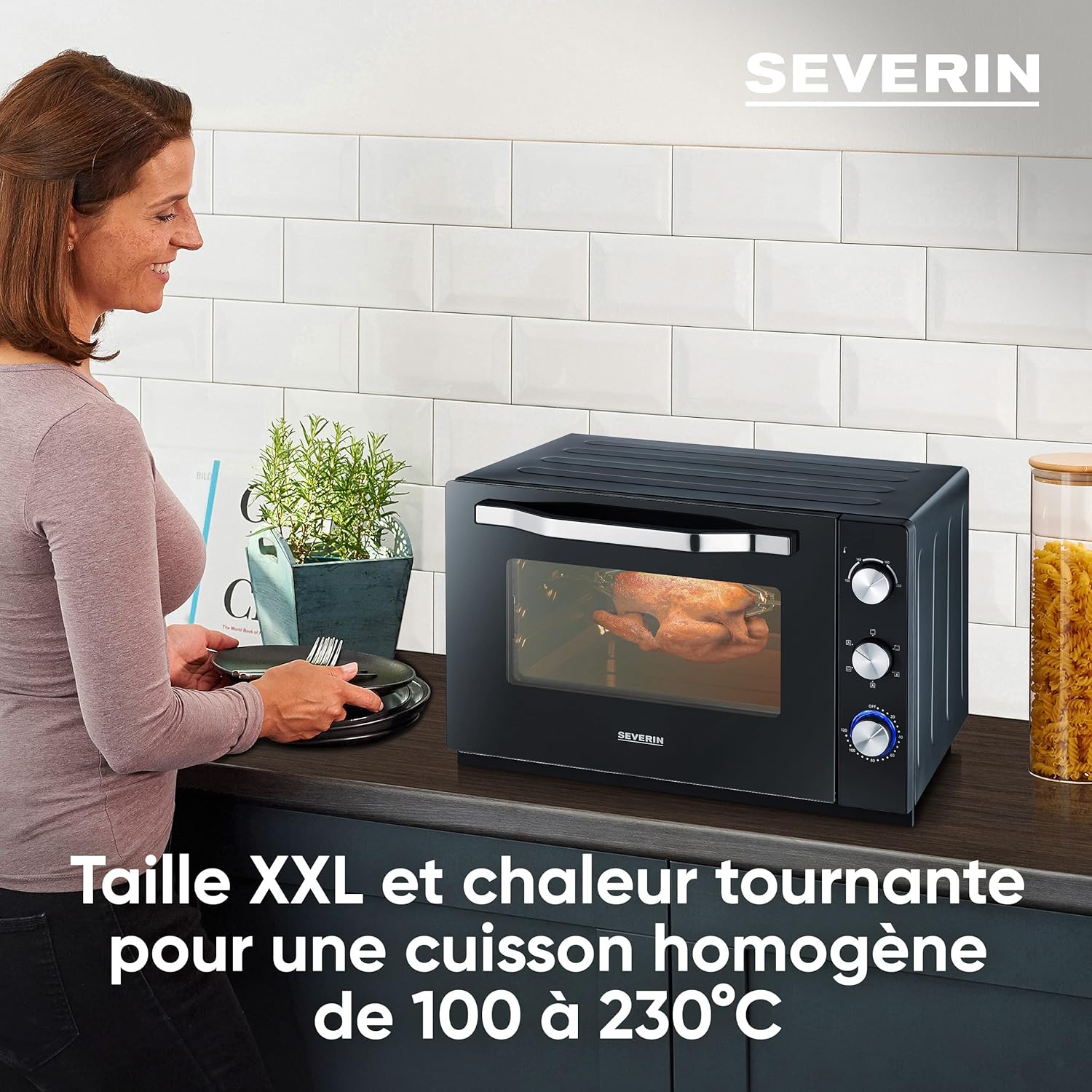 SEVERIN Mini-Four à chaleur tournante 42 L avec pierre à pizza et tournebroche, Four posable 1 800 W design élégant, électrique avec minuteur 120 min, Noir/Inox, TO 2058