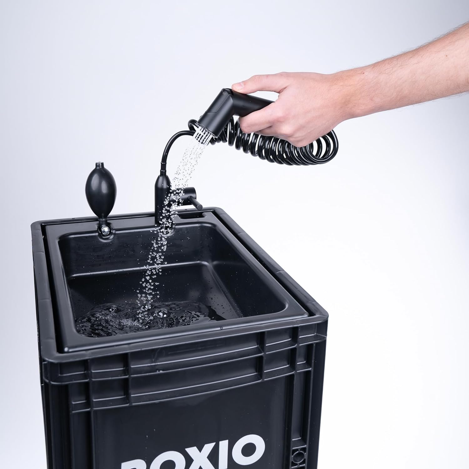 BOXIO - Wash: Lavabo Mobile avec Pompe à Main - vier Camping Car, Van, Camping, Jardin | vier avec Bac, Robinet en Plastique, Noir