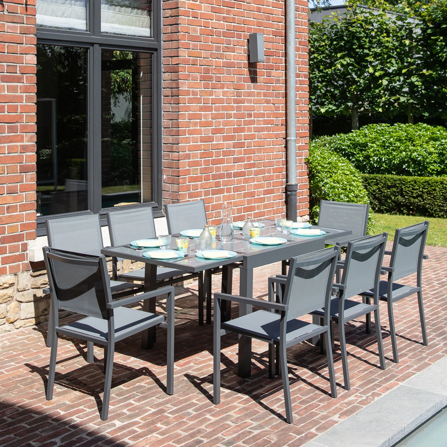 Salon de jardin LAMPEDUSA extensible en textilène gris 8 places - aluminium anthracite Happy Garden